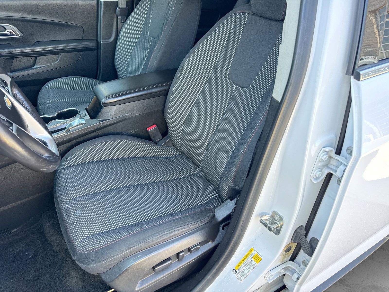 Thumbnail: 2017 Chevrolet Equinox - 14