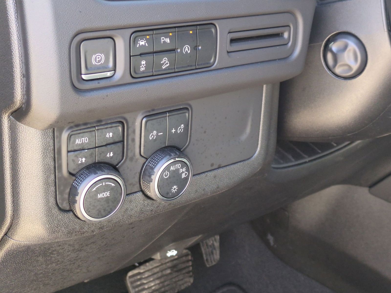 Thumbnail: 2023 Chevrolet Tahoe - 20