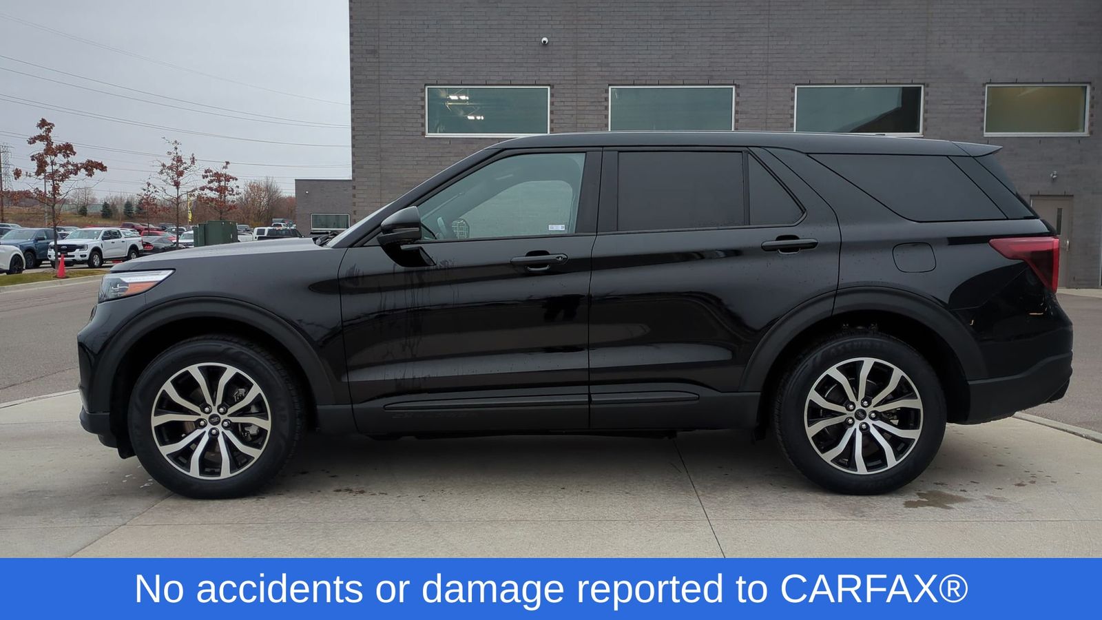 2021 Ford Explorer ST photo 2