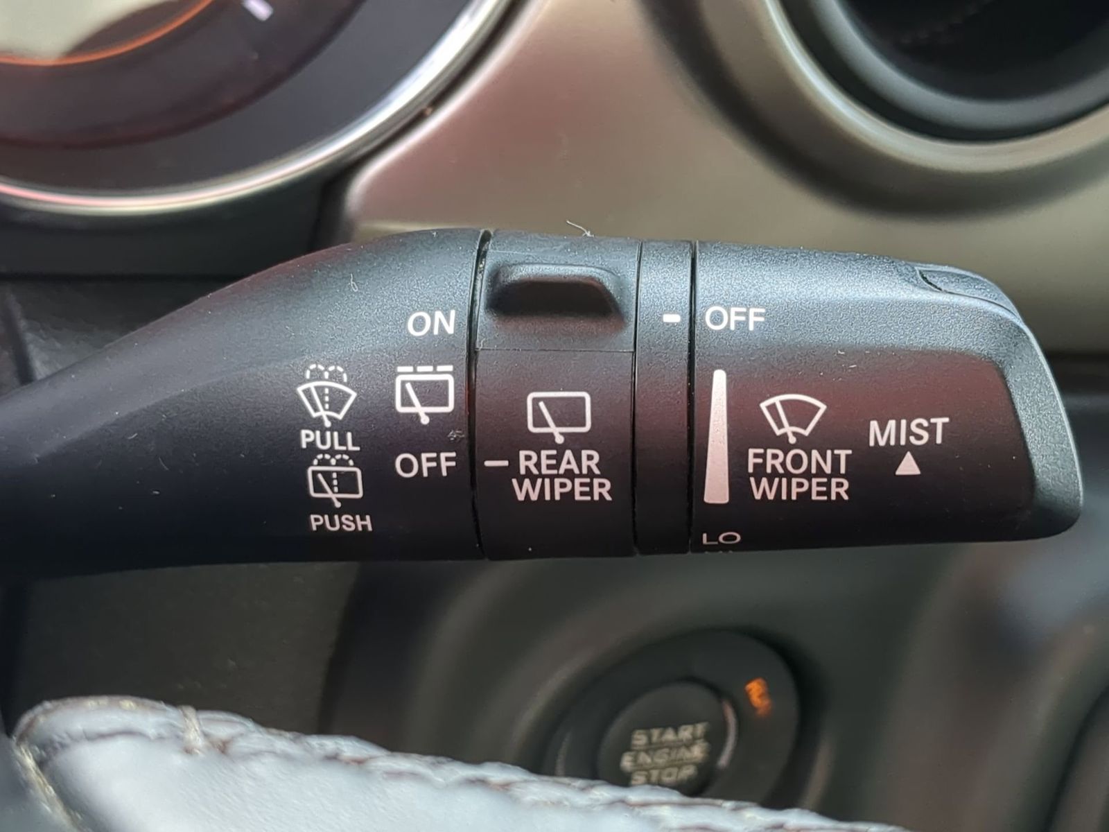 Thumbnail: 2018 Jeep Wrangler - 29