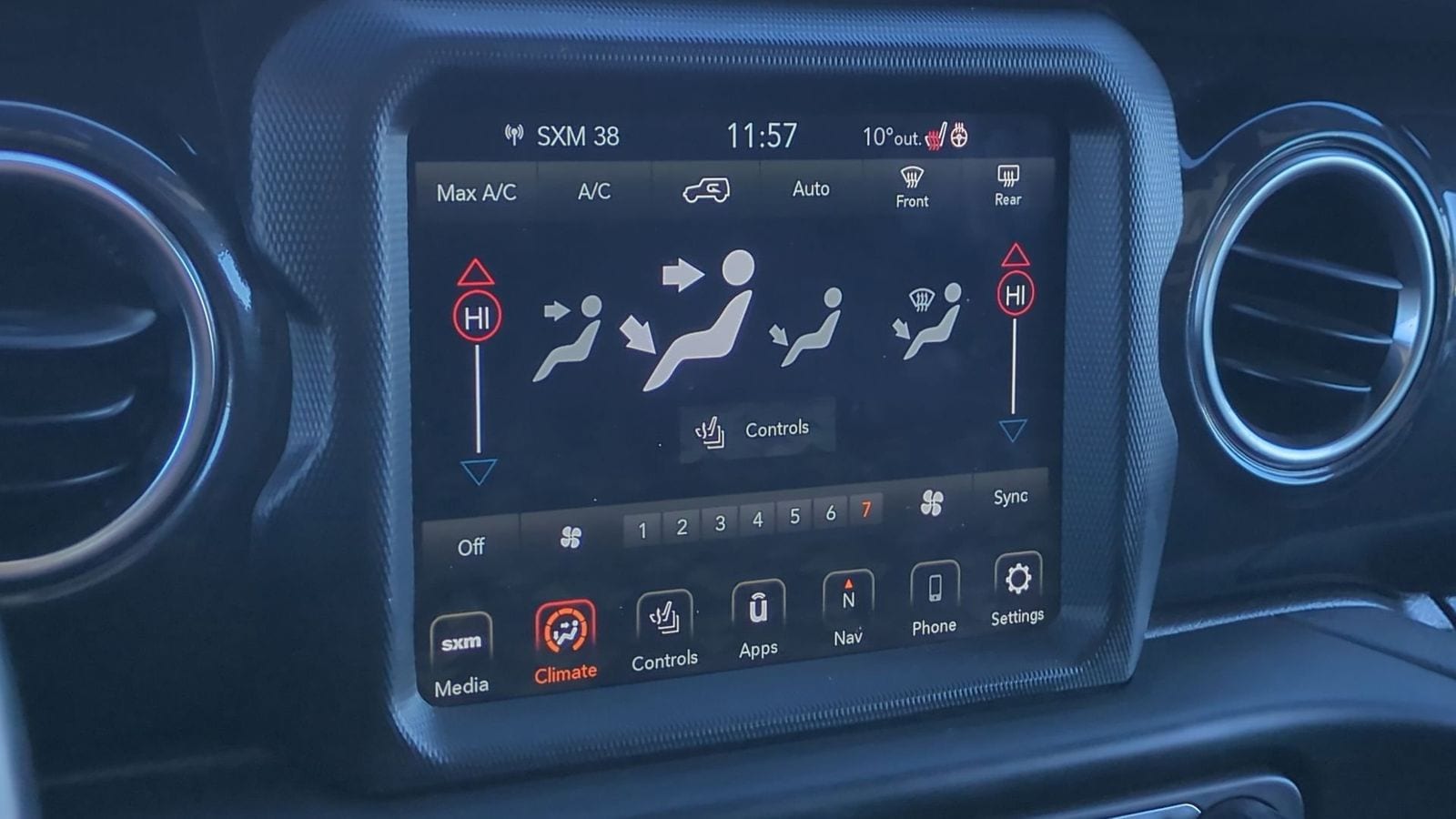 Thumbnail: 2021 Jeep Wrangler - 32