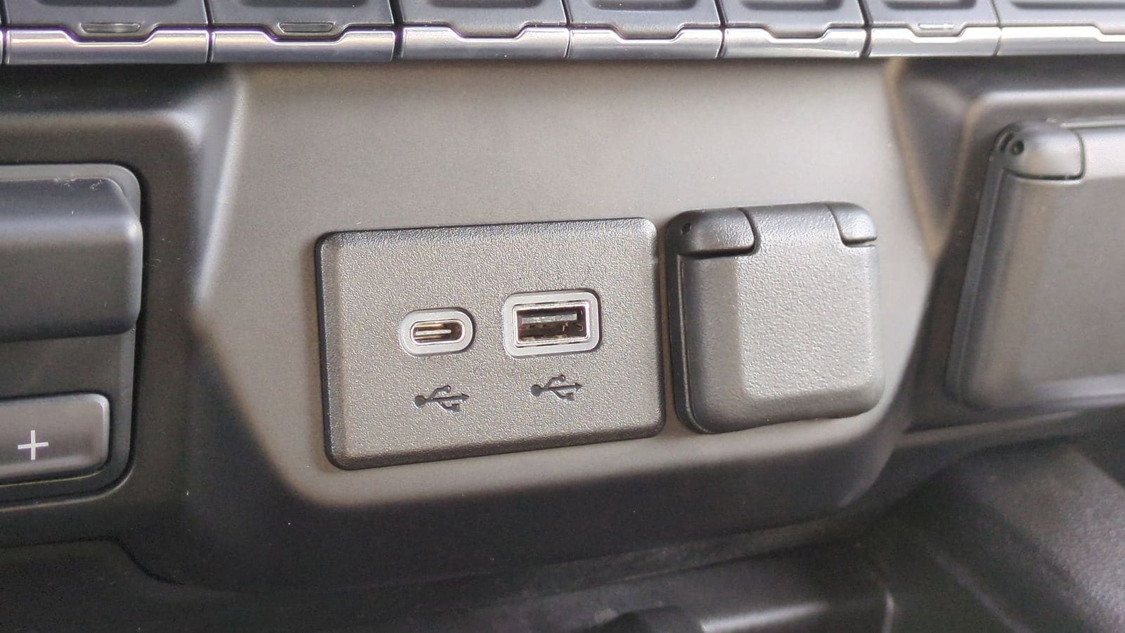 Thumbnail: 2022 GMC Sierra 2500 - 38