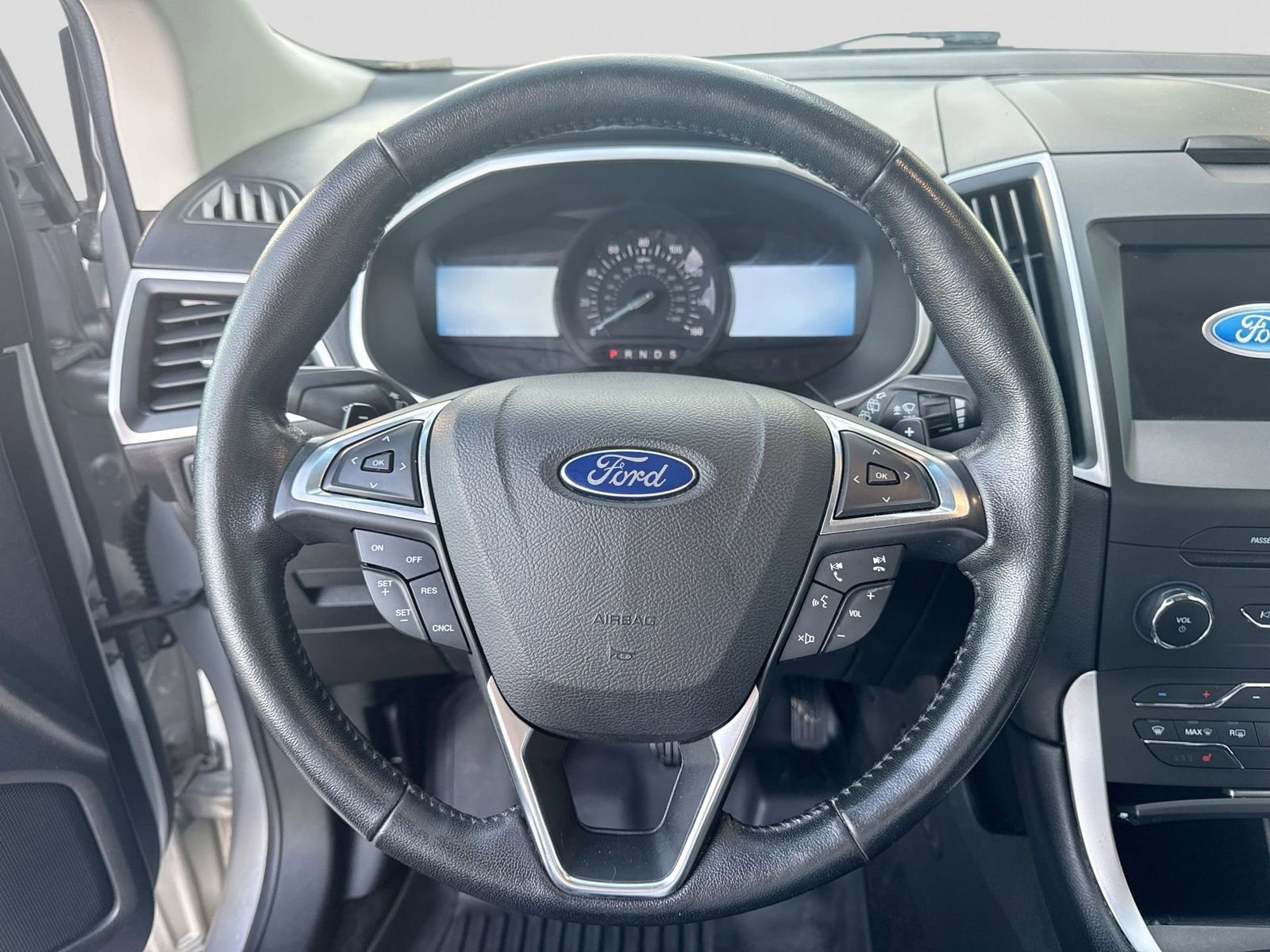 Thumbnail: 2017 Ford Edge - 23