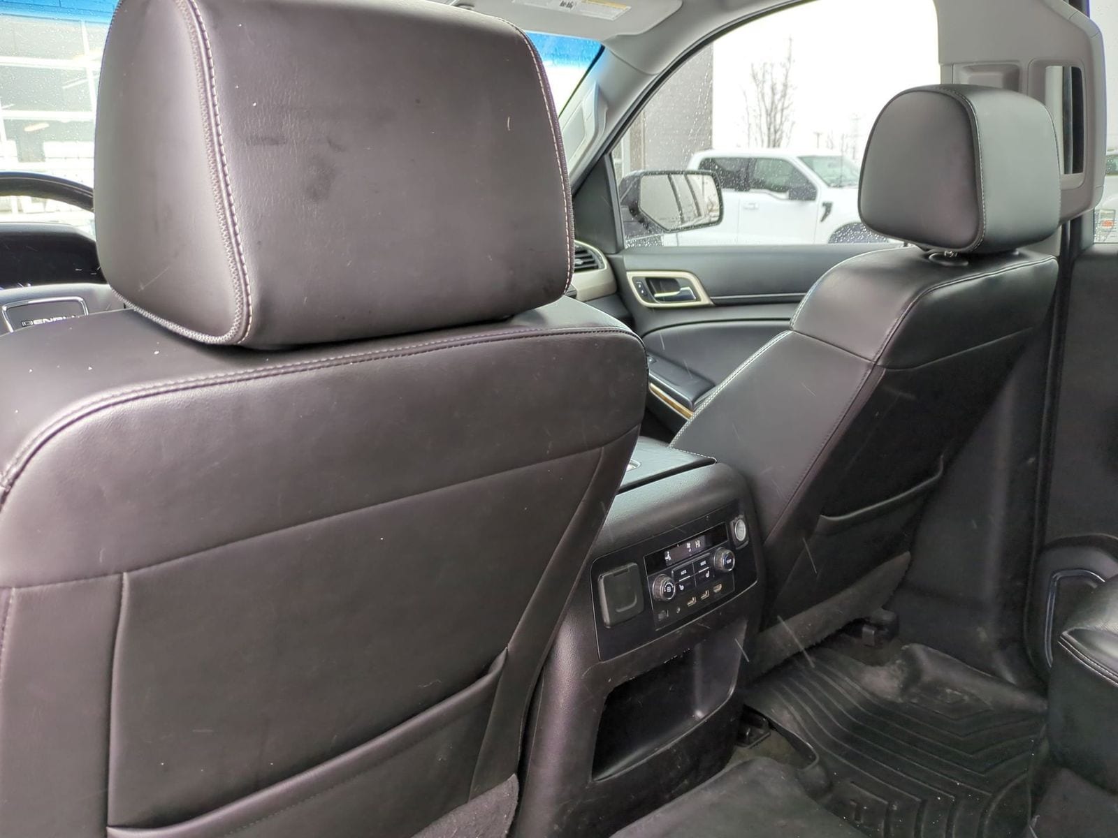 Thumbnail: 2017 GMC Yukon XL - 22