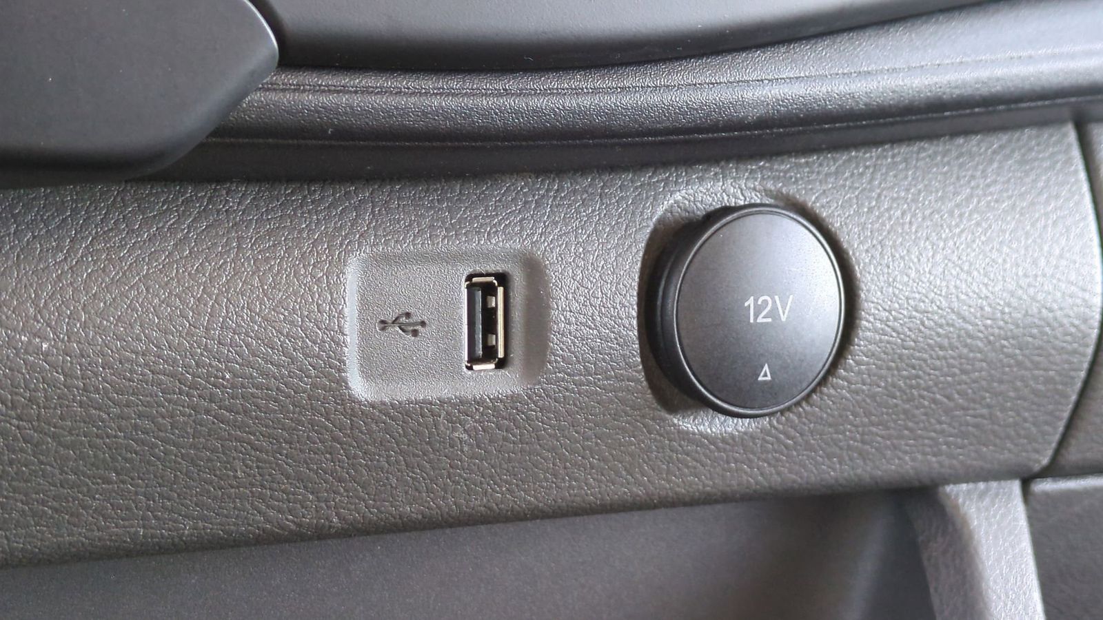 Thumbnail: 2023 Ford Transit Series - 32