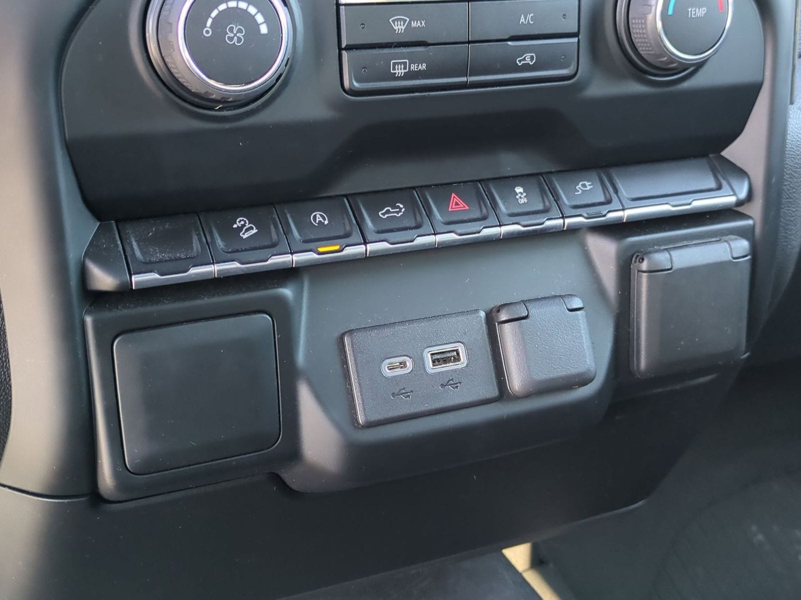 Thumbnail: 2022 Chevrolet Silverado 1500 - 34