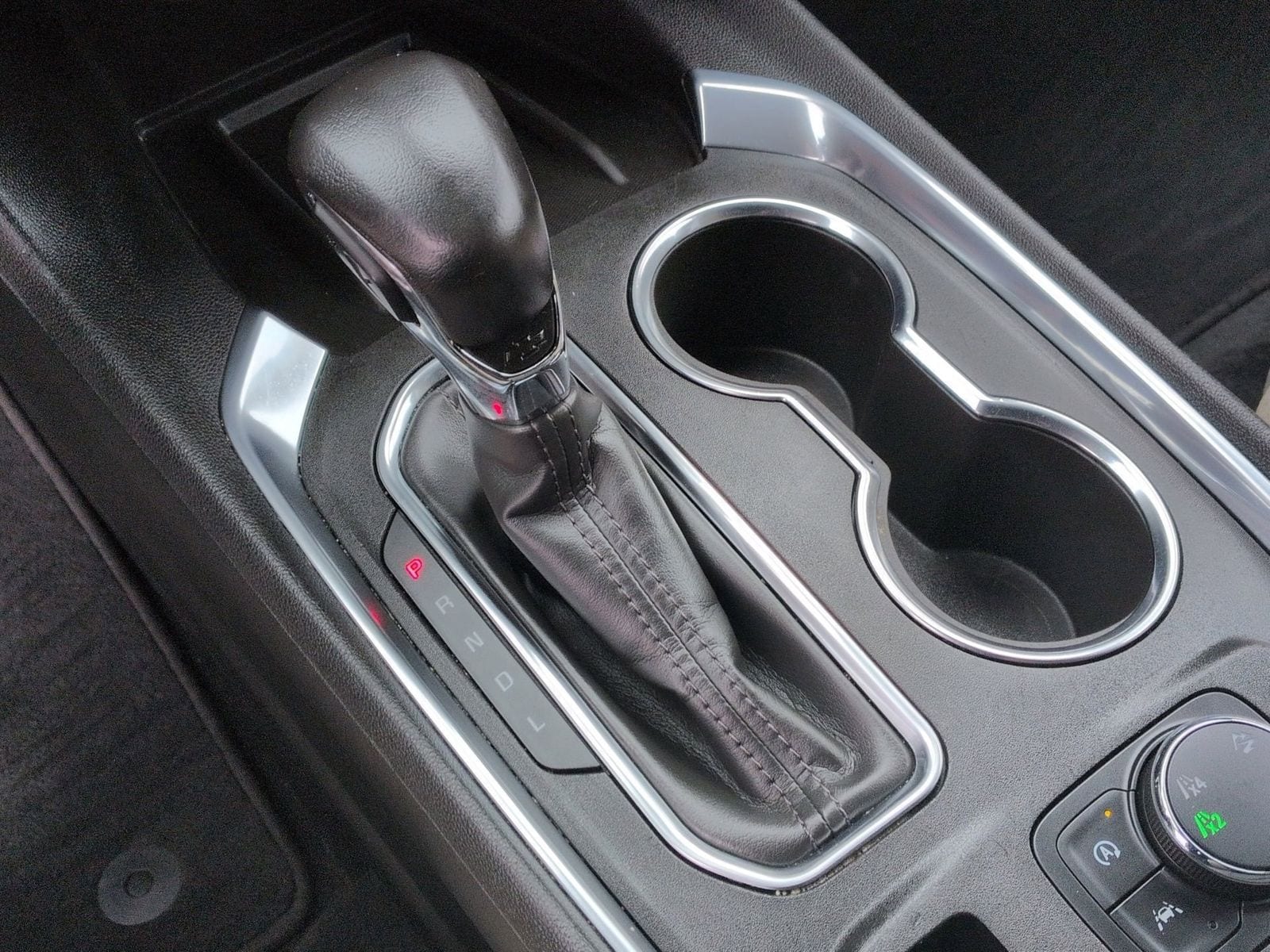 Thumbnail: 2022 Chevrolet Traverse - 35