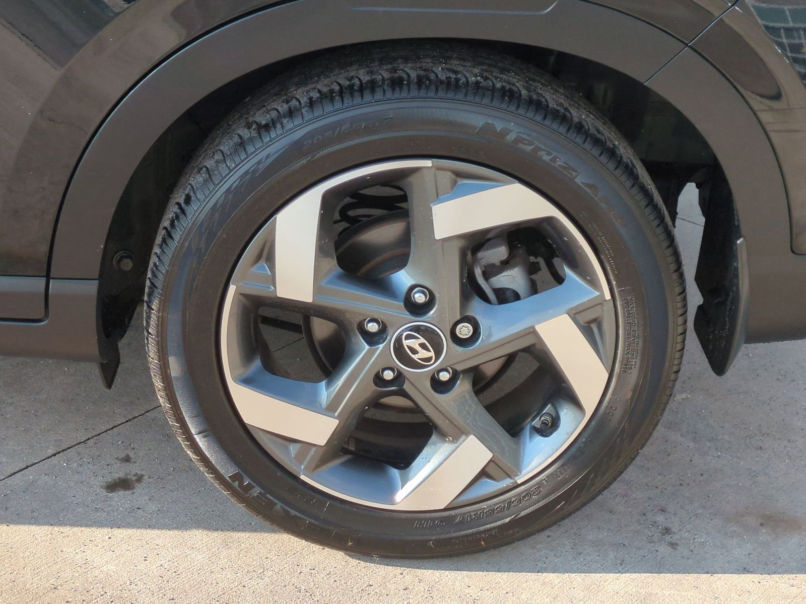 Thumbnail: 2023 Hyundai Venue - 15