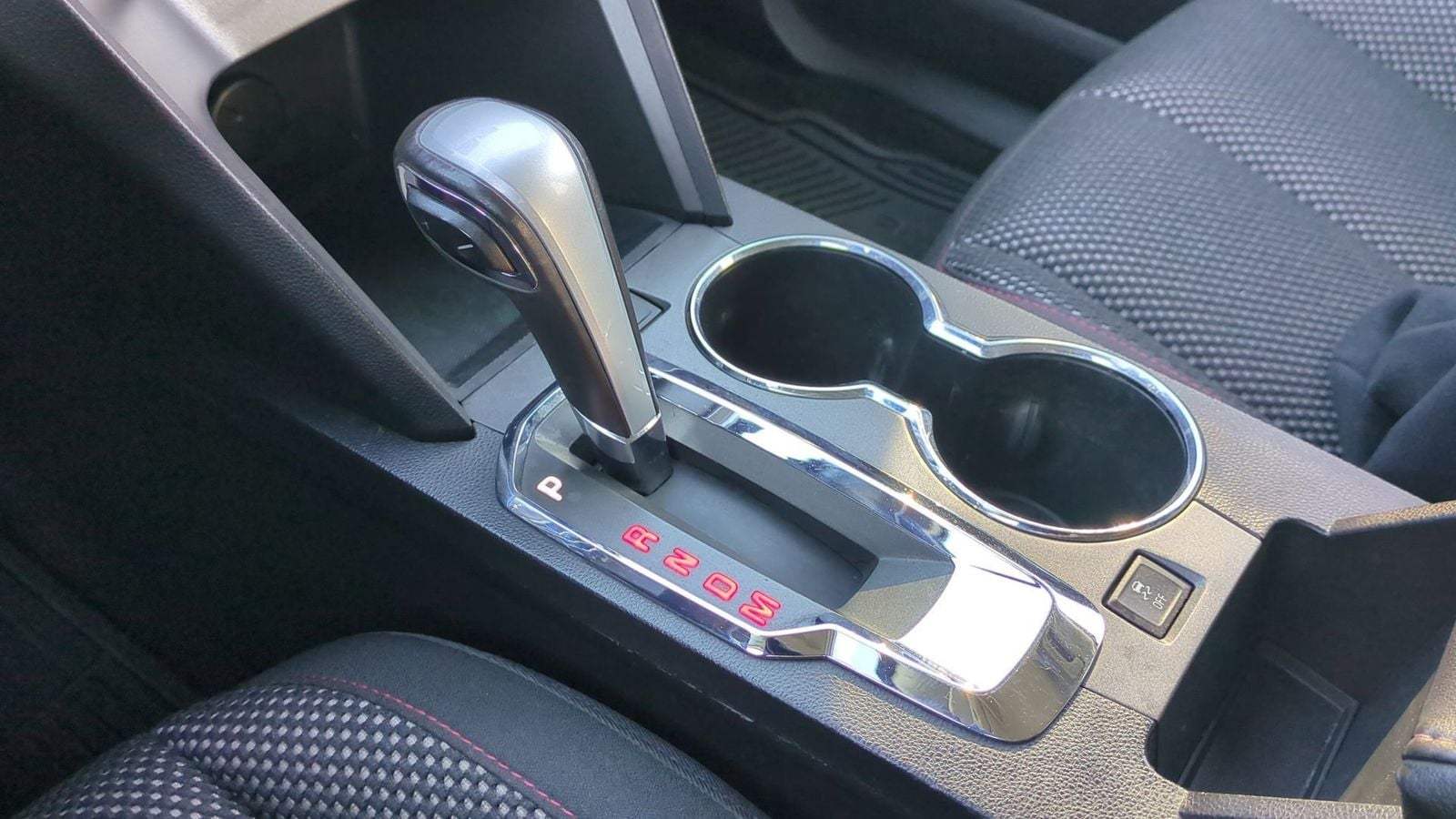 Thumbnail: 2013 GMC Terrain - 32