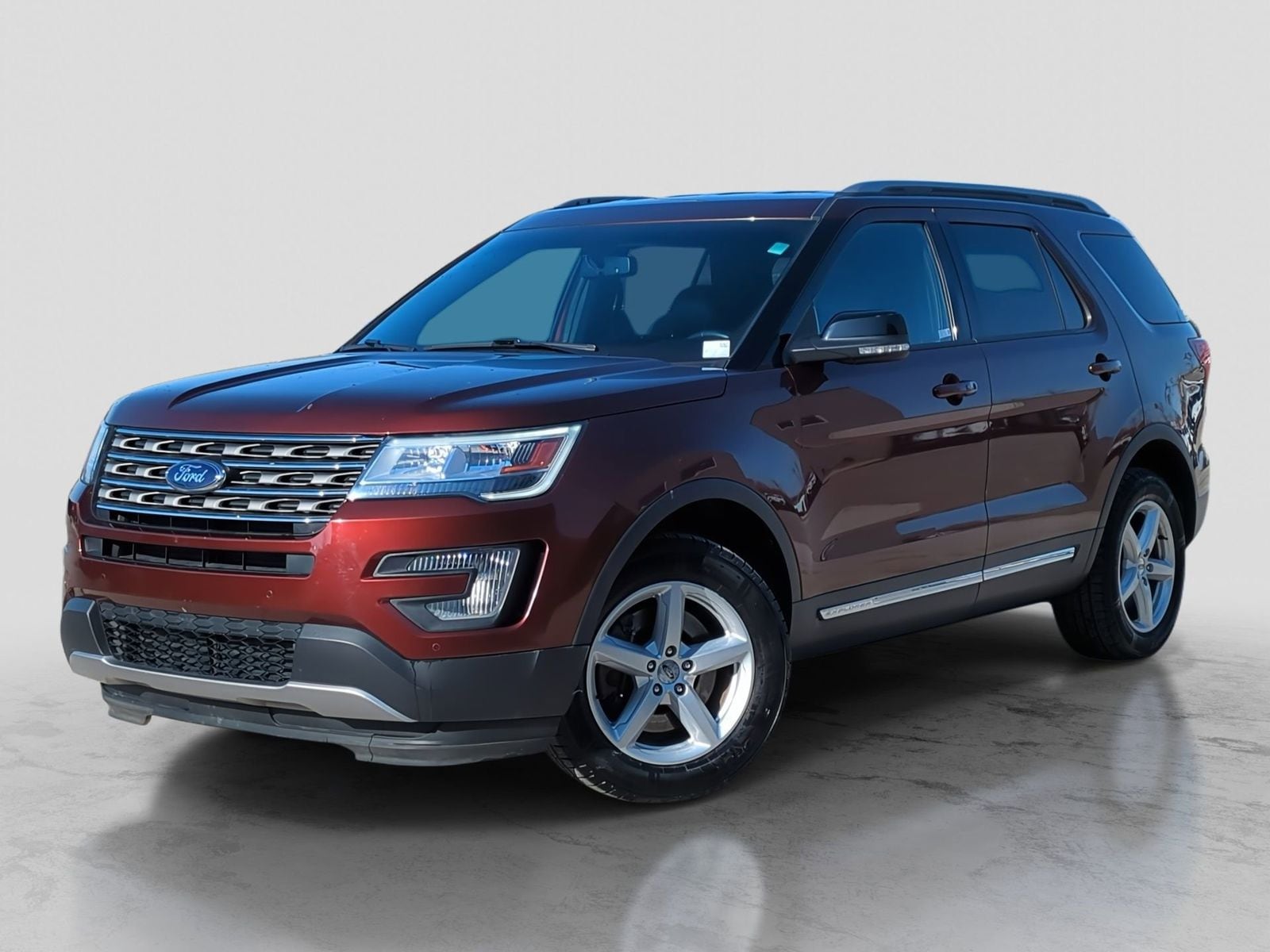 2016 Ford Explorer XLT -
                  Washington, MI