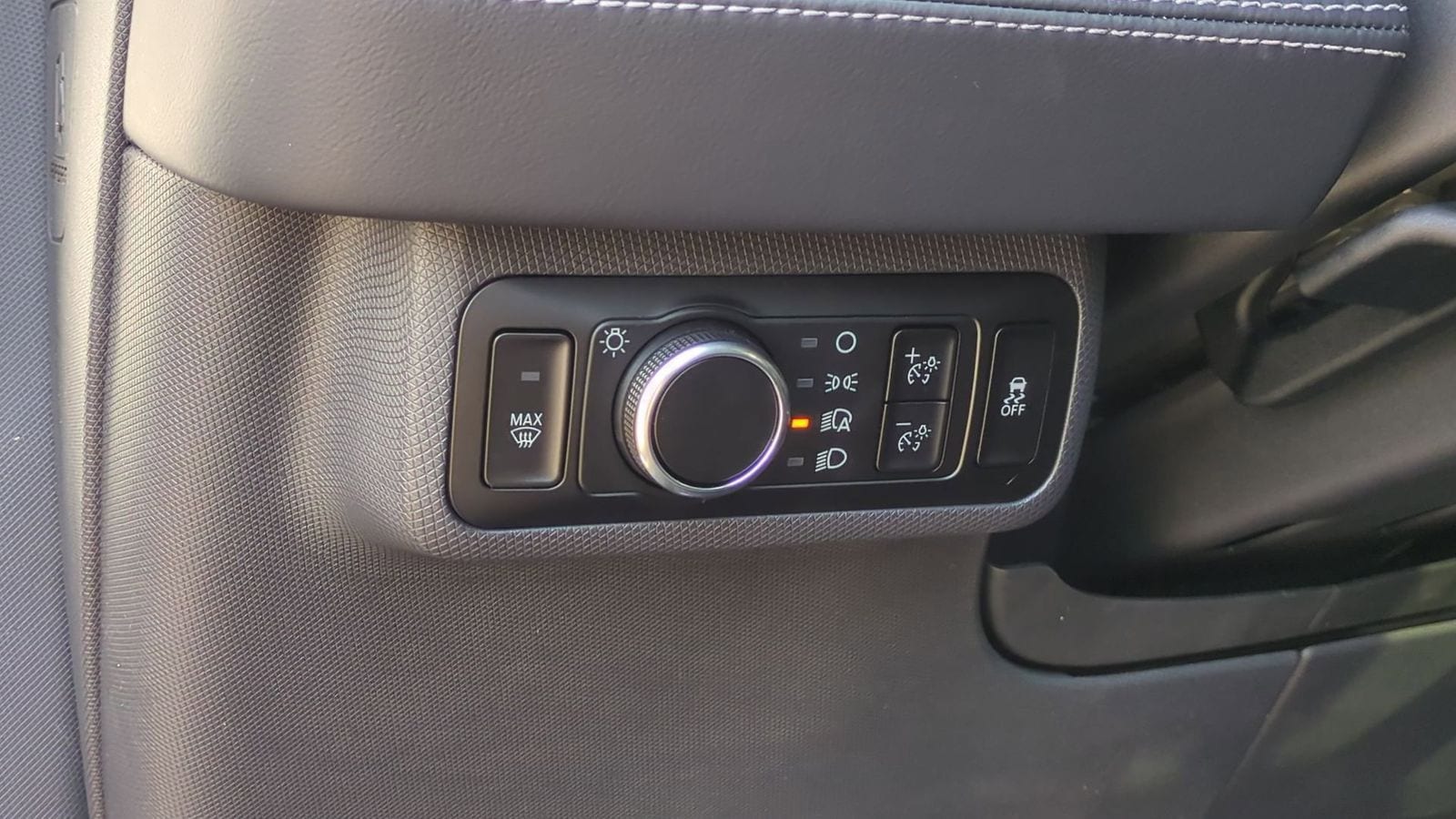 Thumbnail: 2025 Ford Mustang Mach-E - 14