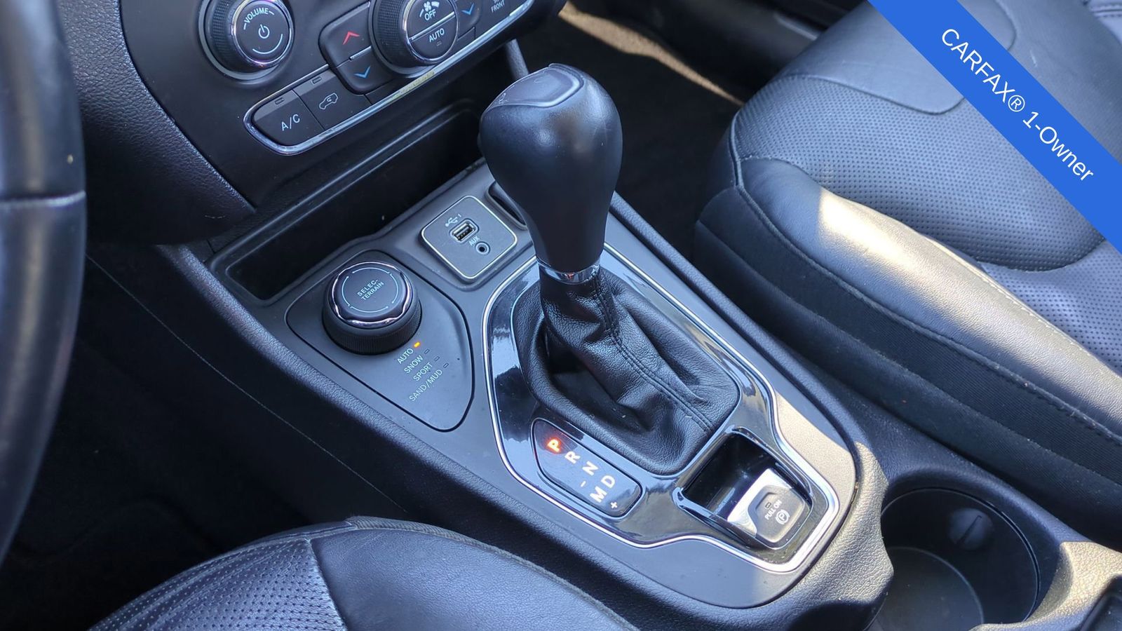 Thumbnail: 2020 Jeep Cherokee - 35