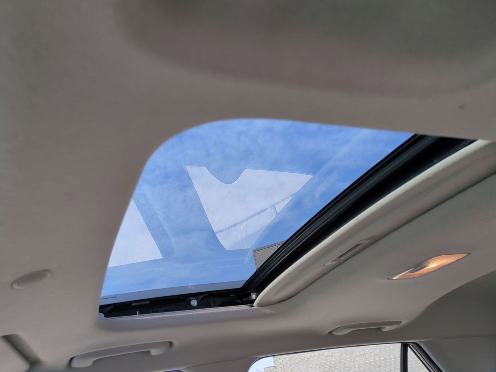 Thumbnail: 2023 Hyundai Venue - 21