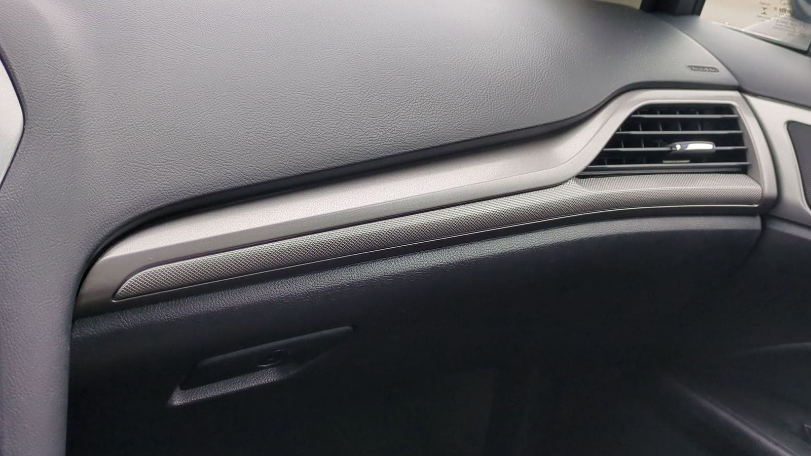 Thumbnail: 2020 Ford Fusion - 18