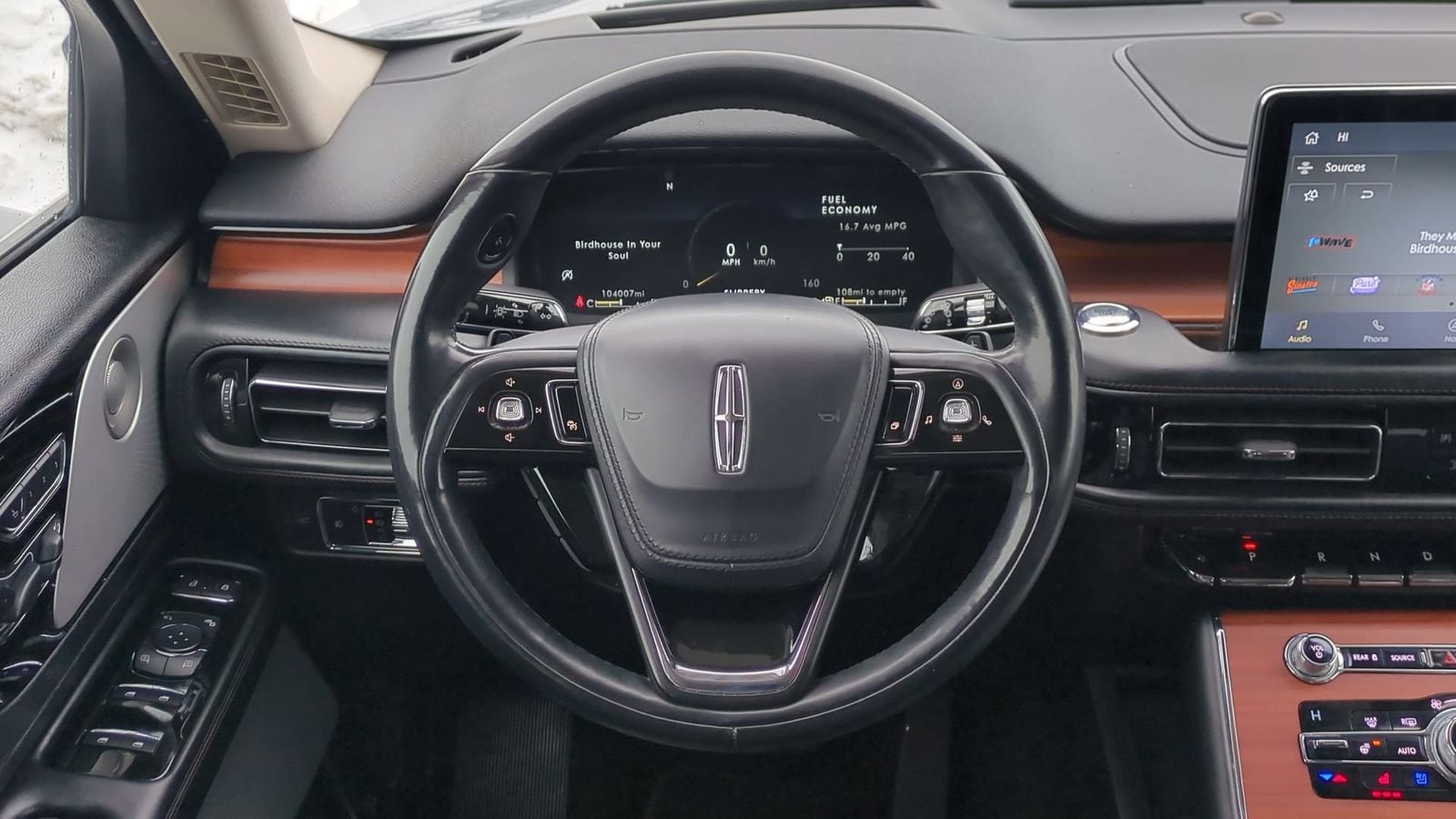 Thumbnail: 2020 Lincoln Aviator - 24