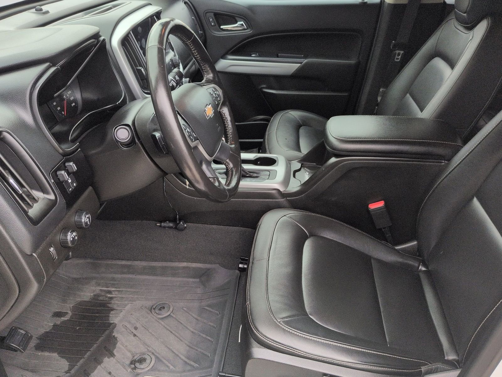 Thumbnail: 2022 Chevrolet Colorado - 20