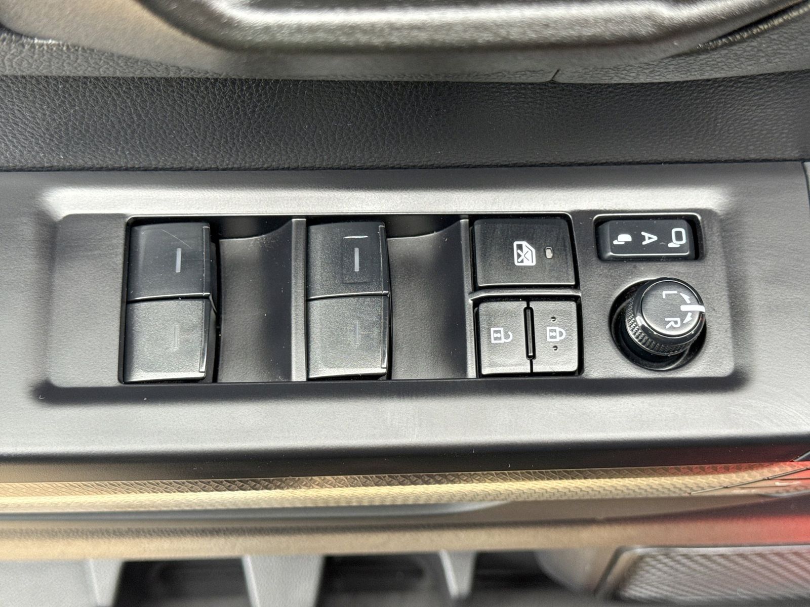 Thumbnail: 2023 Toyota Tundra - 17