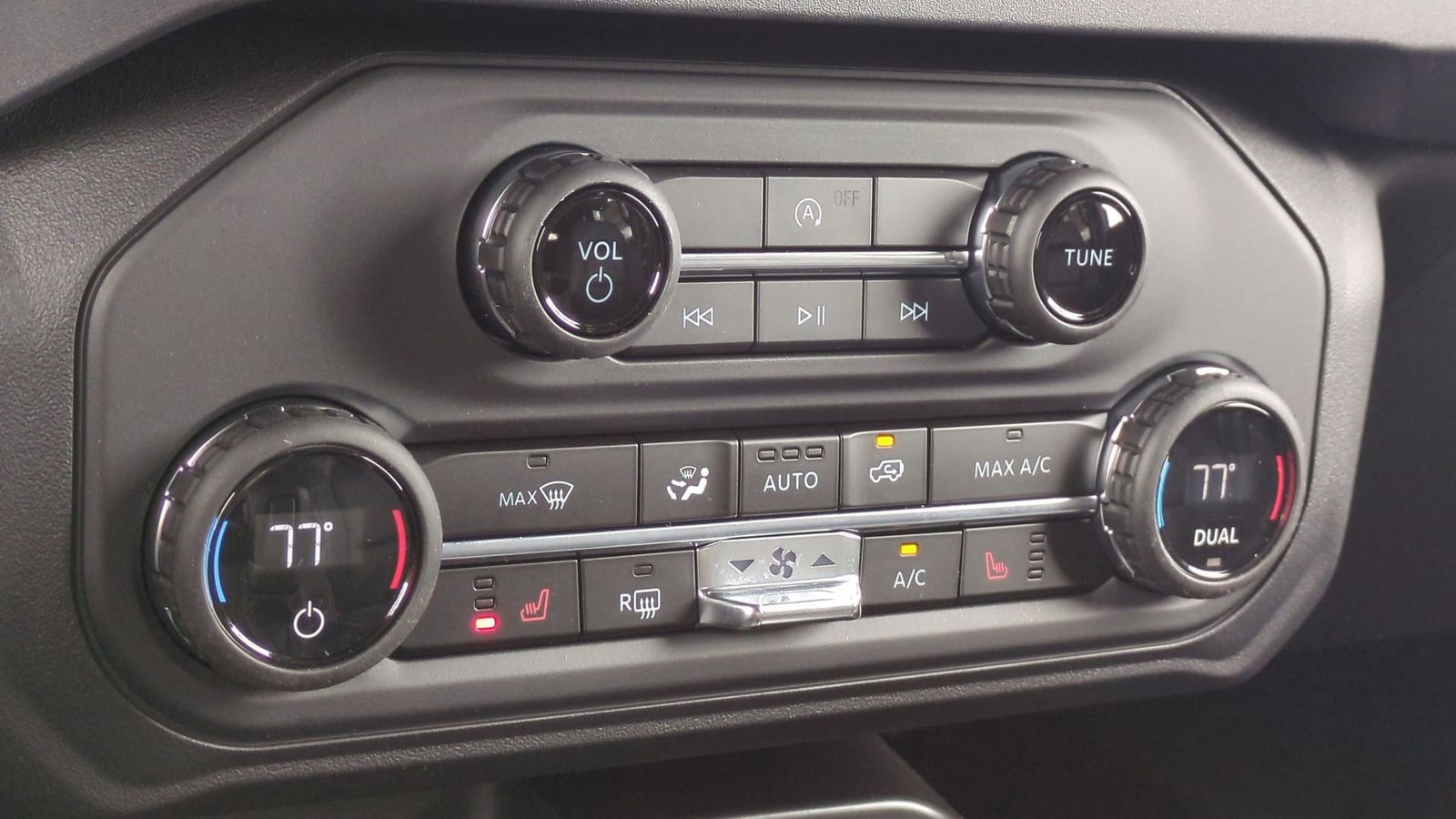 Thumbnail: 2025 Ford Bronco - 31