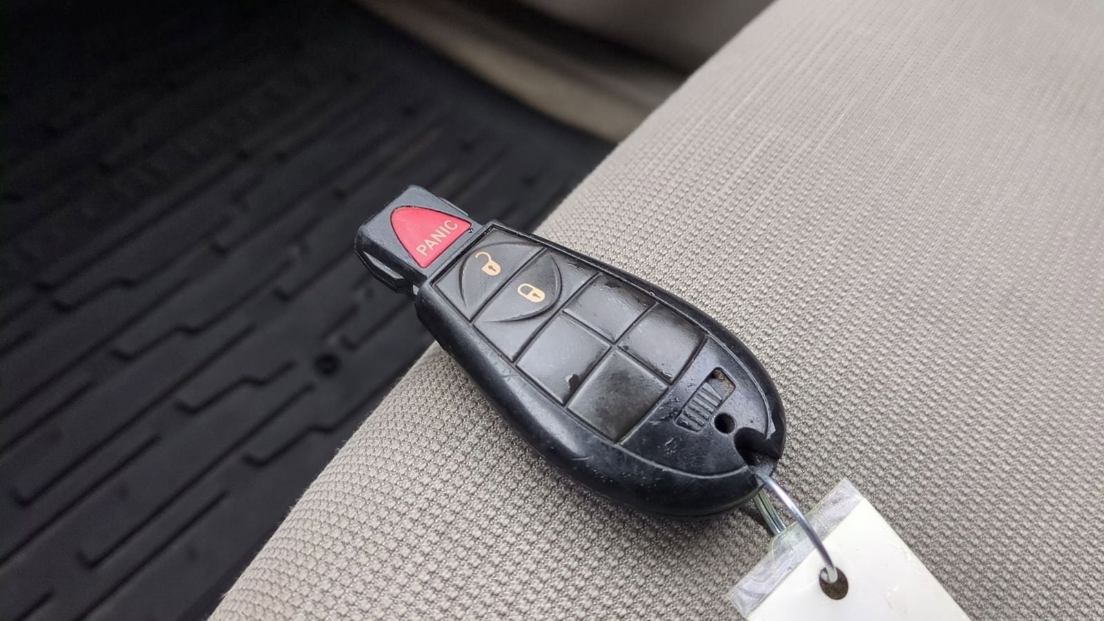 Thumbnail: 2012 Jeep Grand Cherokee - 36