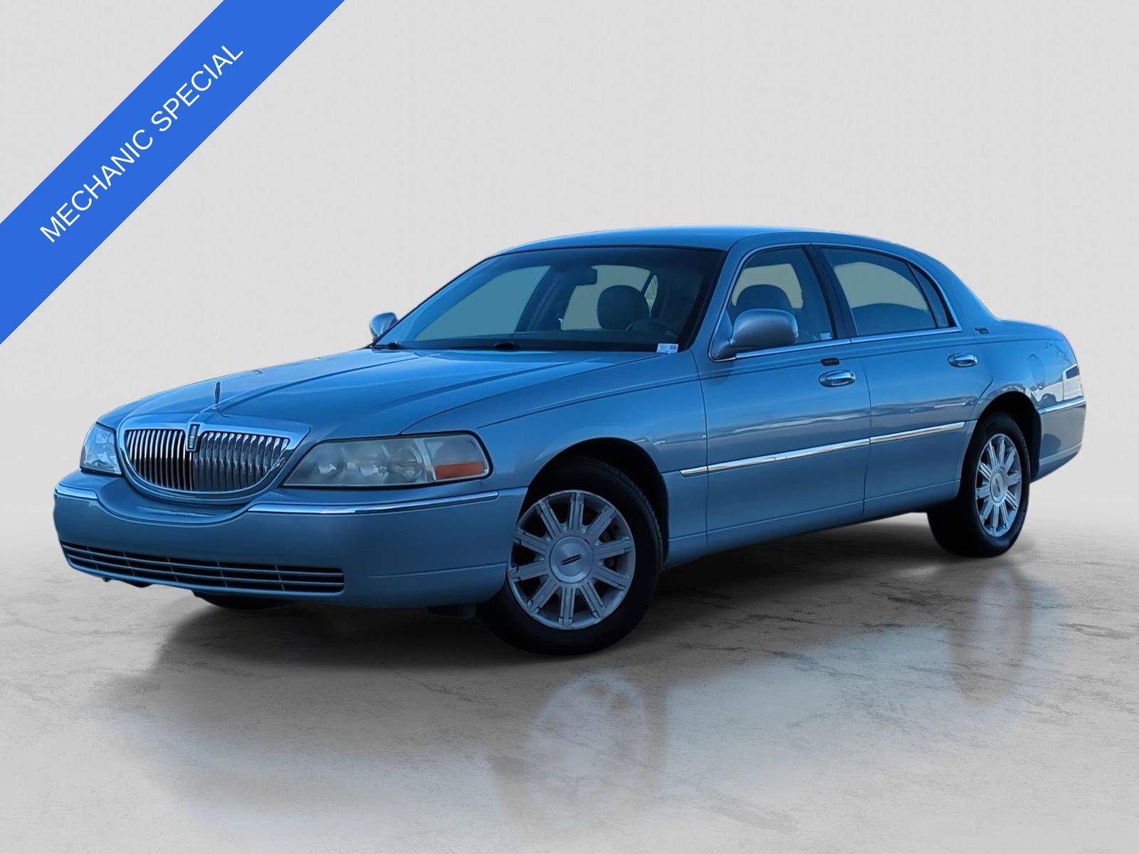 Thumbnail: 2008 Lincoln Town Car - 1