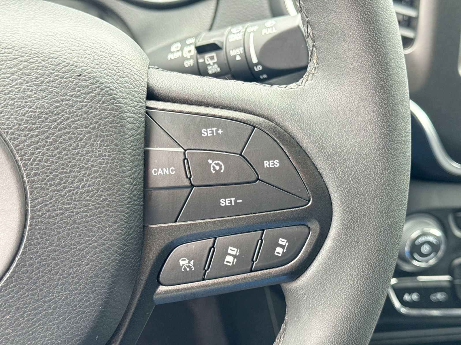 Thumbnail: 2022 Jeep Cherokee - 26