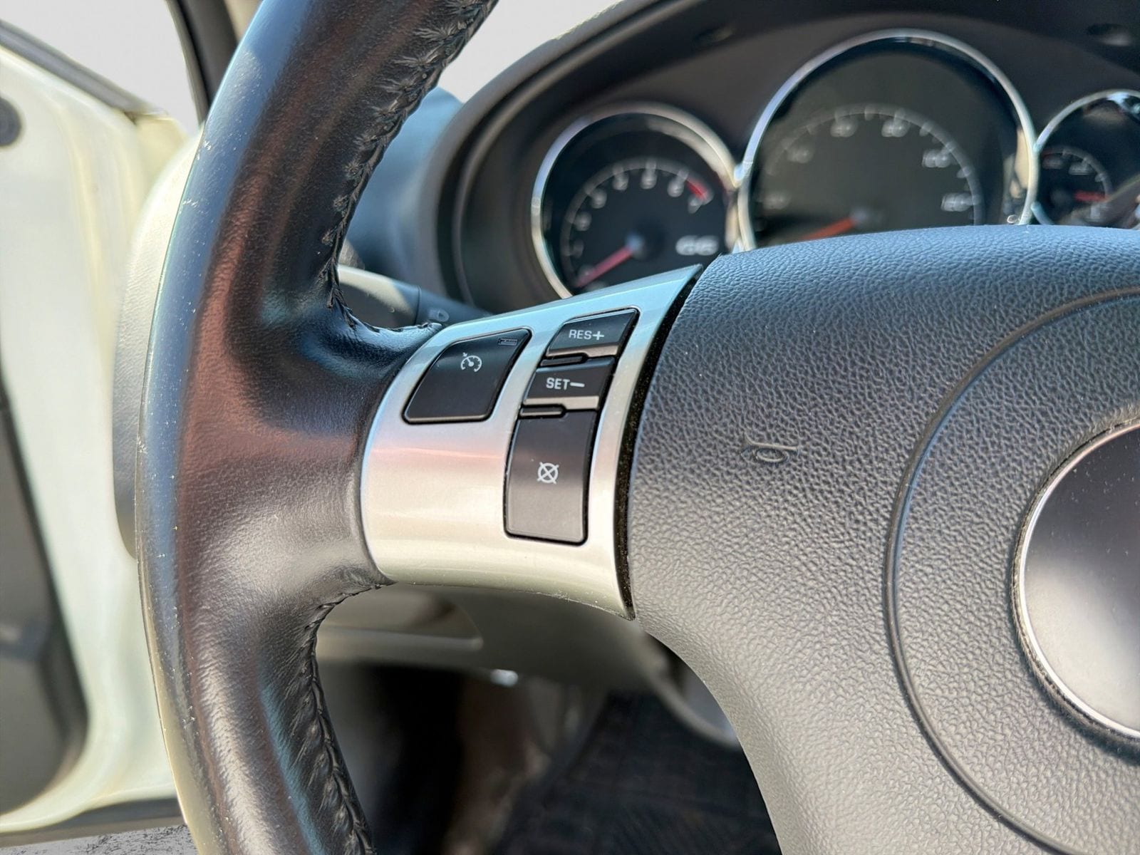 Thumbnail: 2008 Pontiac G6 - 17