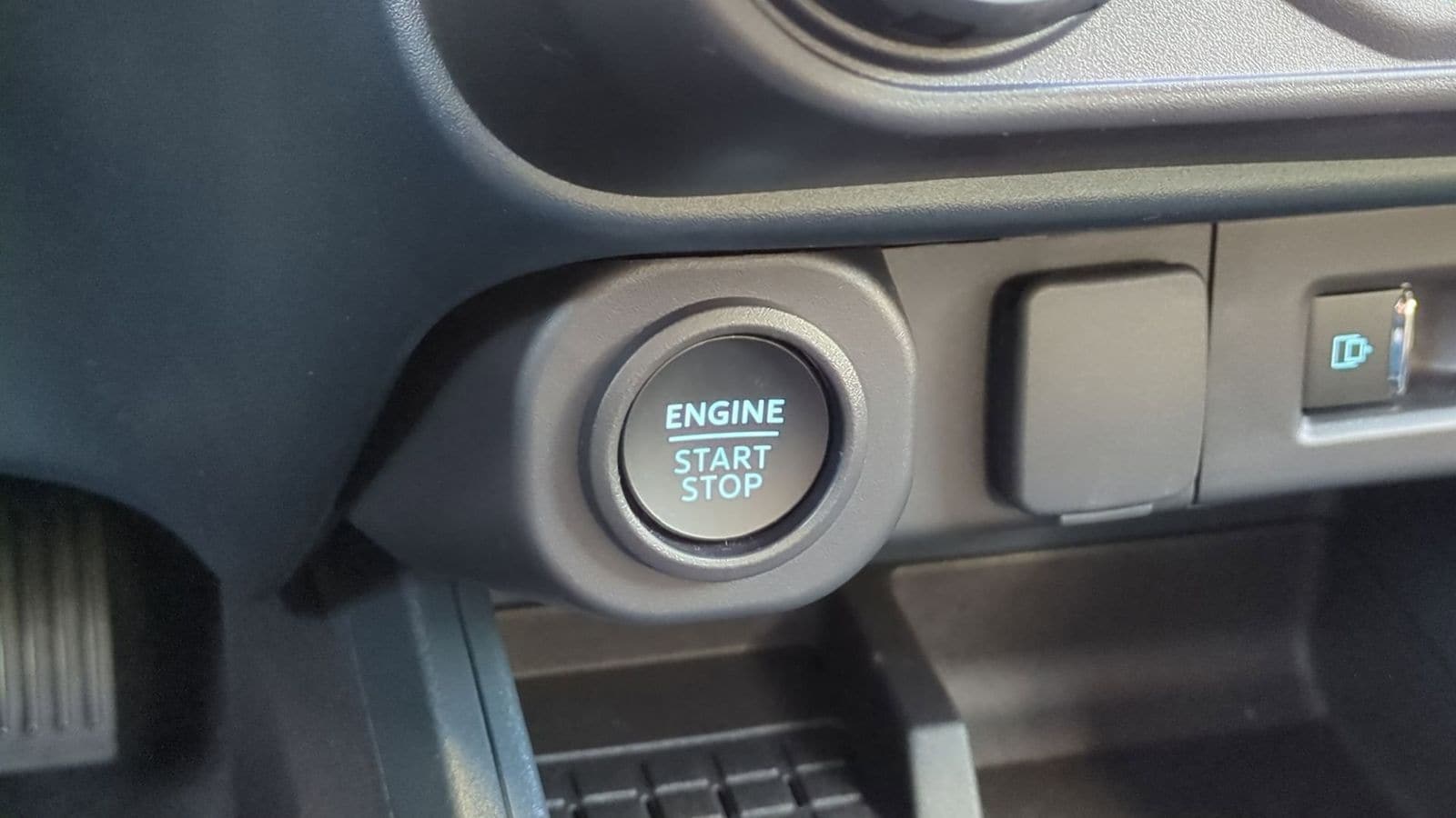 Thumbnail: 2025 Ford Maverick - 25