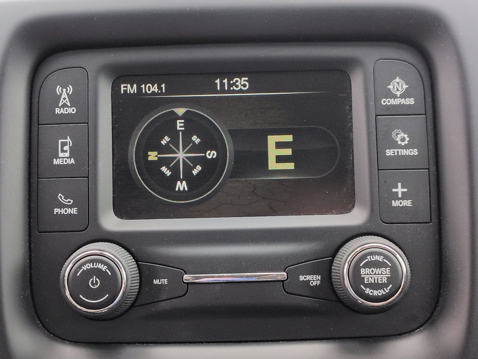Thumbnail: 2018 Jeep Compass - 32