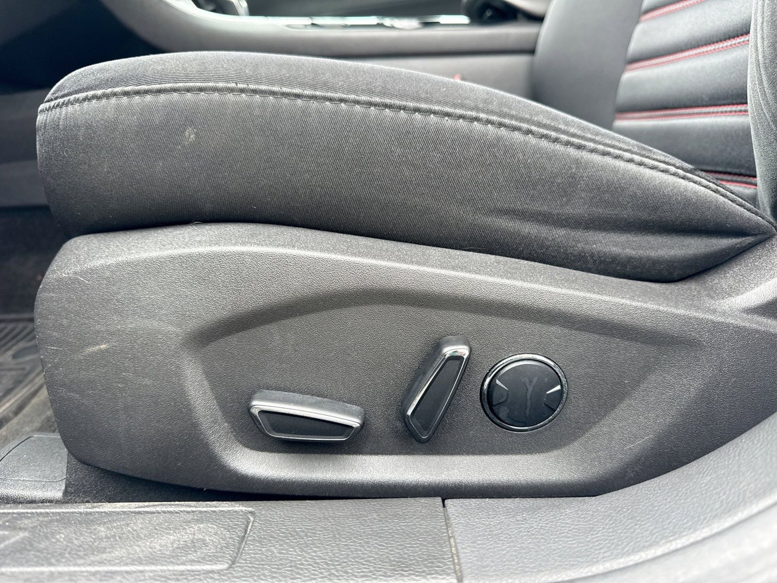 Thumbnail: 2013 Ford Fusion - 18