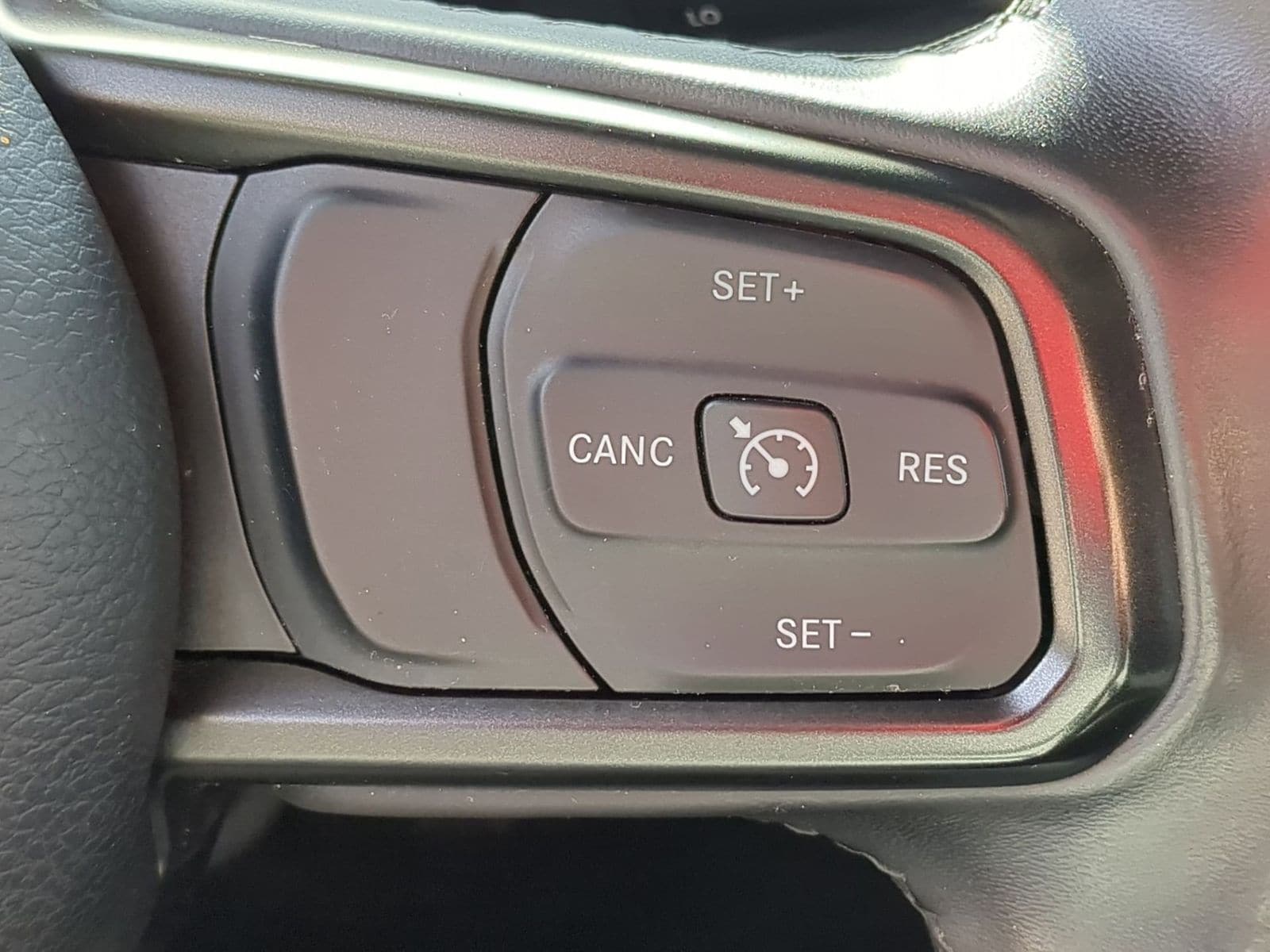 Thumbnail: 2018 Jeep Wrangler - 28