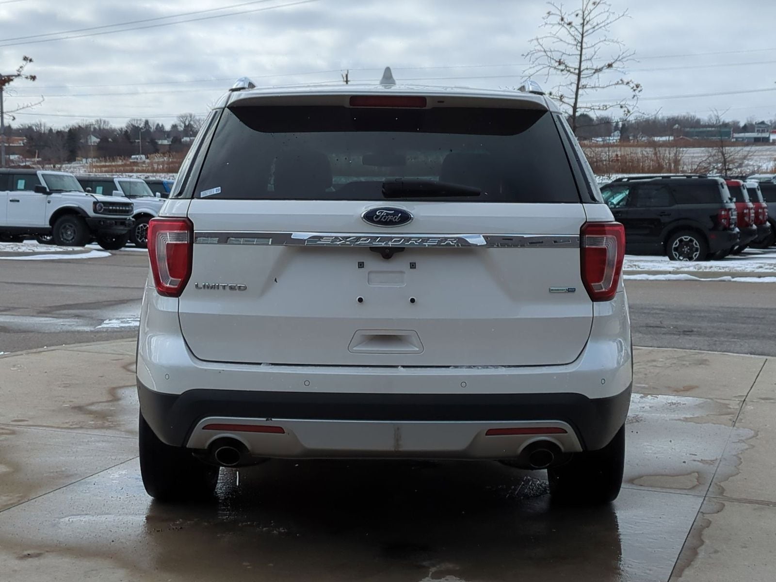 Thumbnail: 2016 Ford Explorer - 7