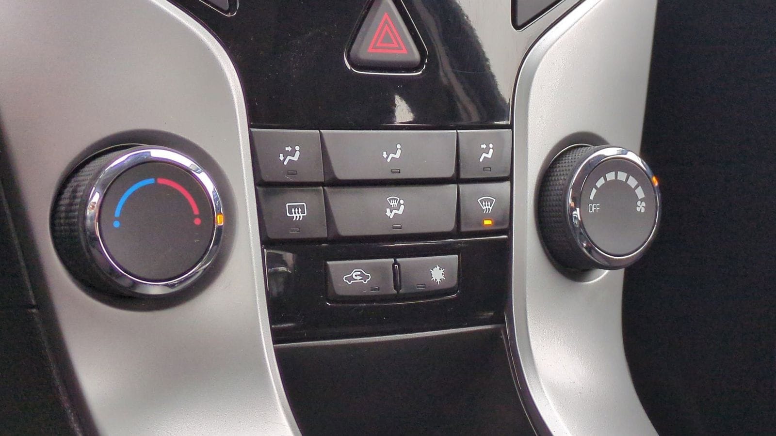 Thumbnail: 2016 Chevrolet Cruze - 28