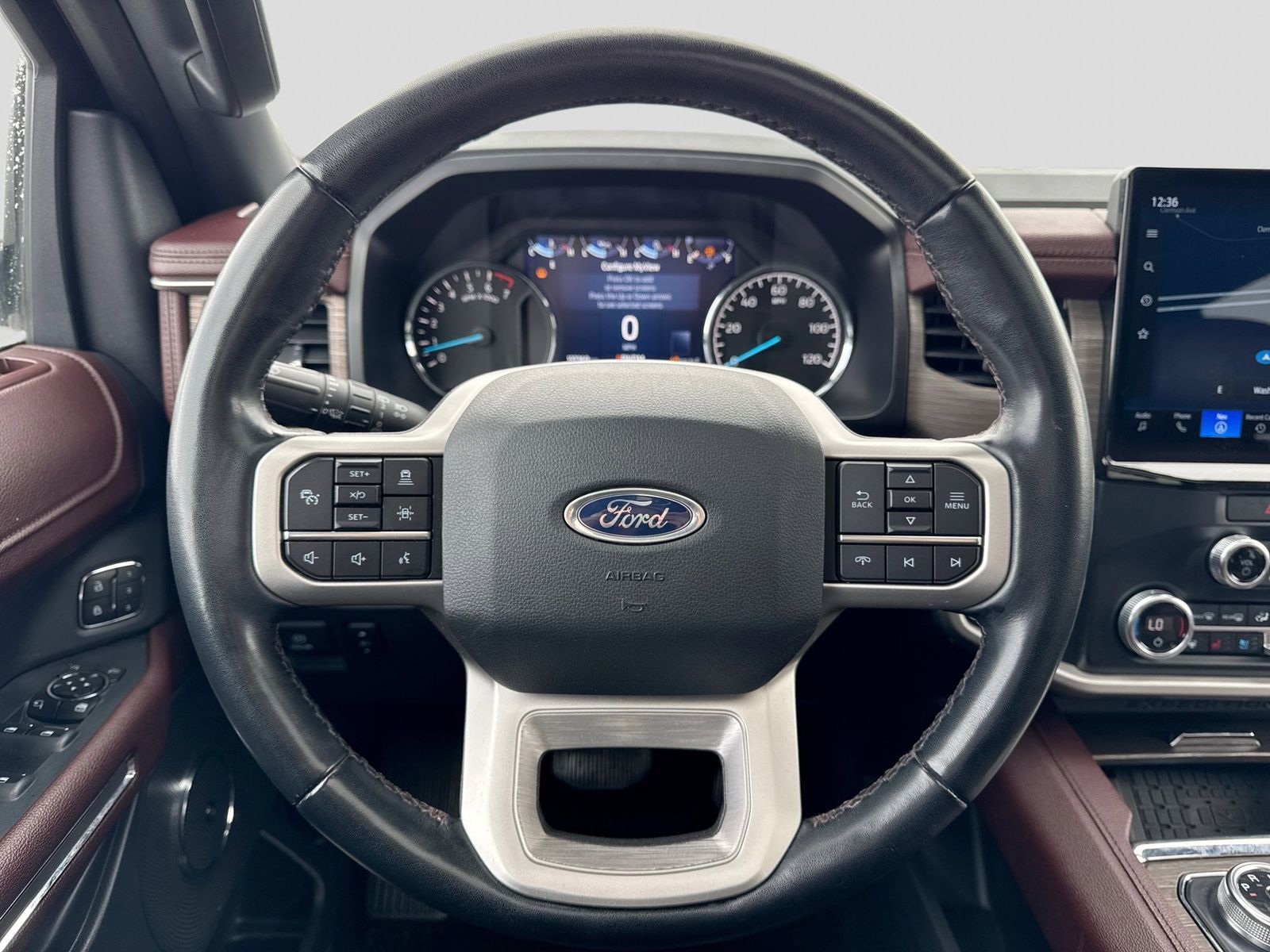 Thumbnail: 2022 Ford Expedition - 24