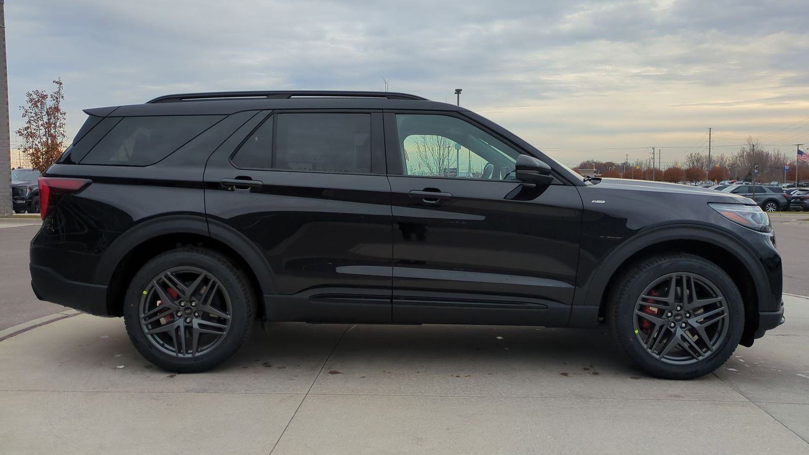 Thumbnail: 2026 Ford Explorer - 6