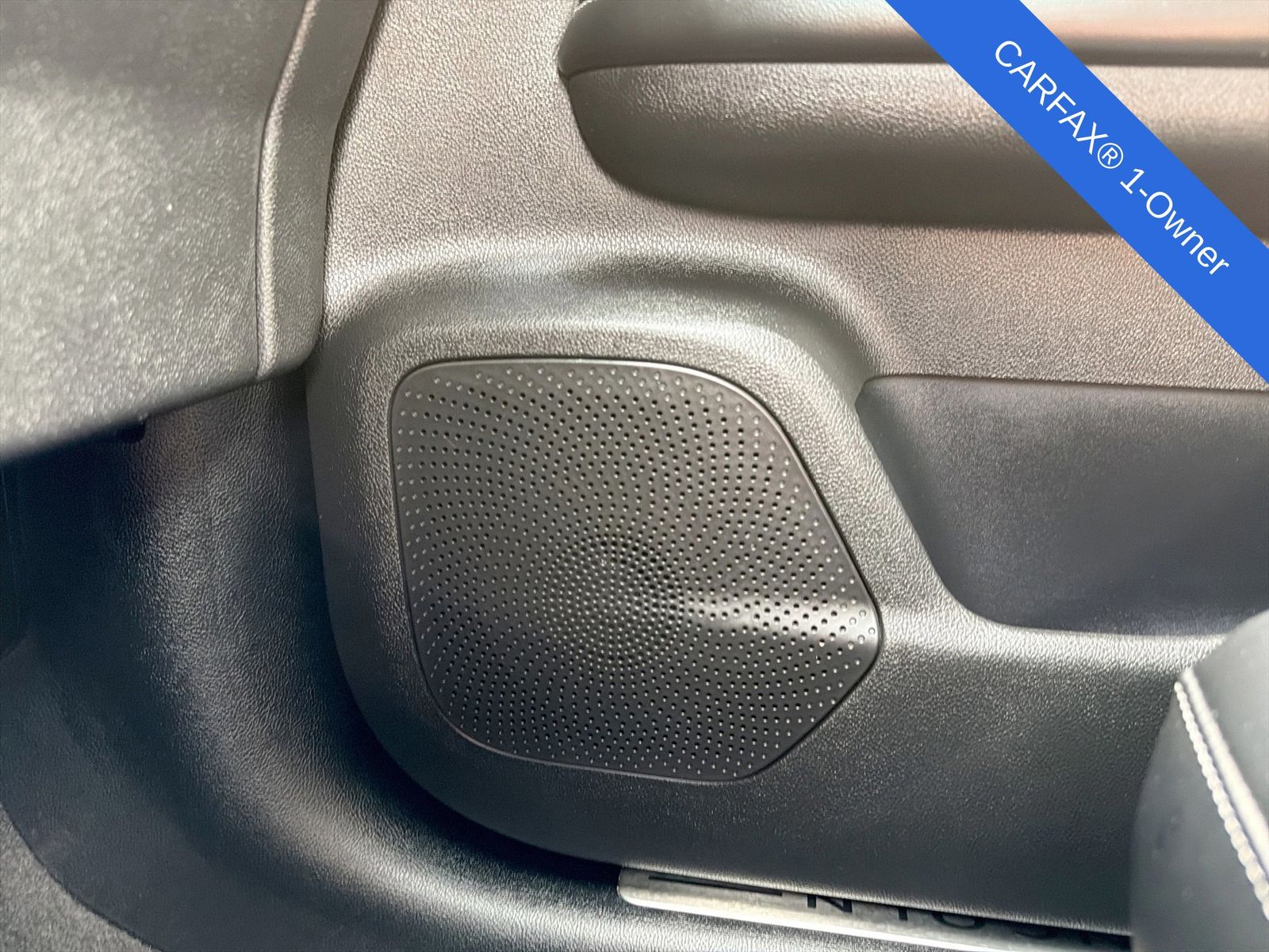 Thumbnail: 2023 Lincoln Corsair - 32