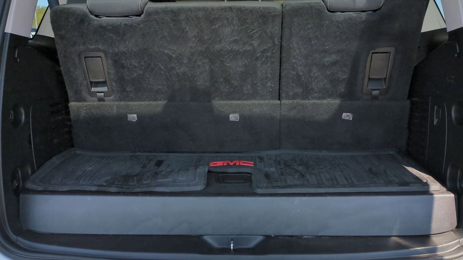 2019 GMC Yukon SLE 37
