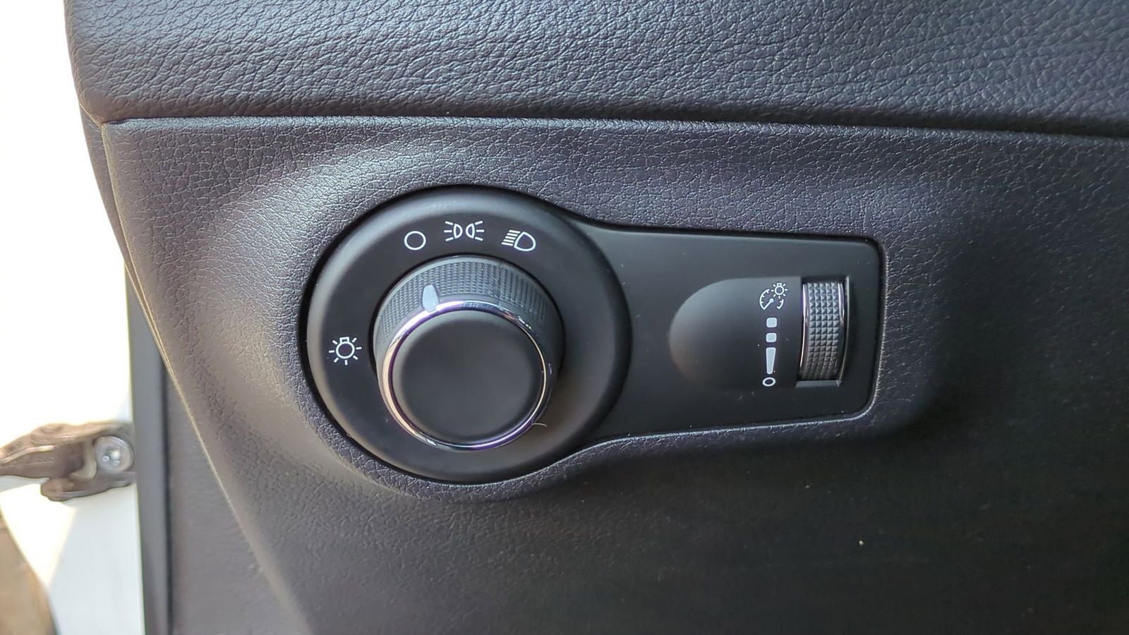 Thumbnail: 2018 Jeep Compass - 18