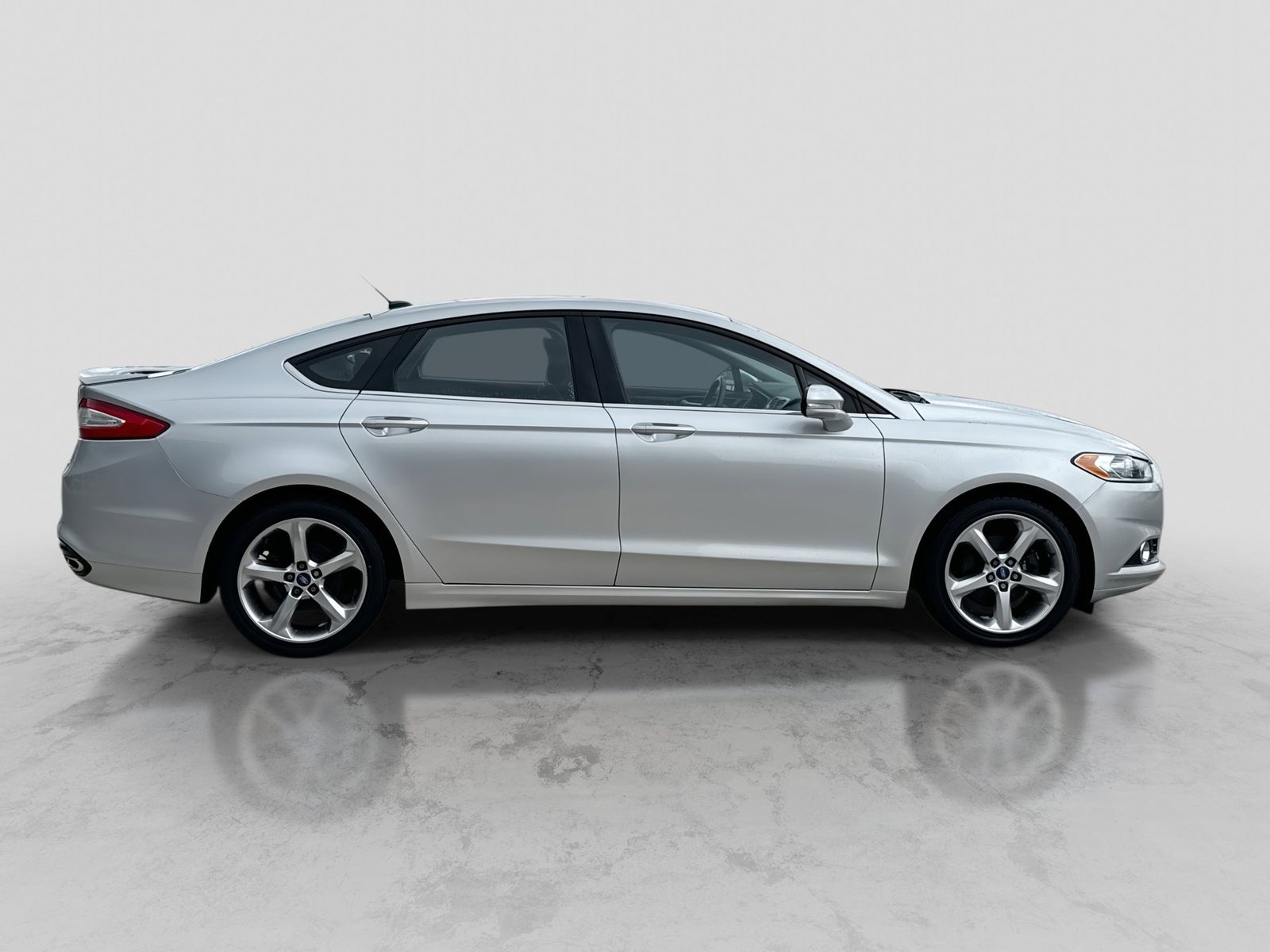 Thumbnail: 2013 Ford Fusion - 9