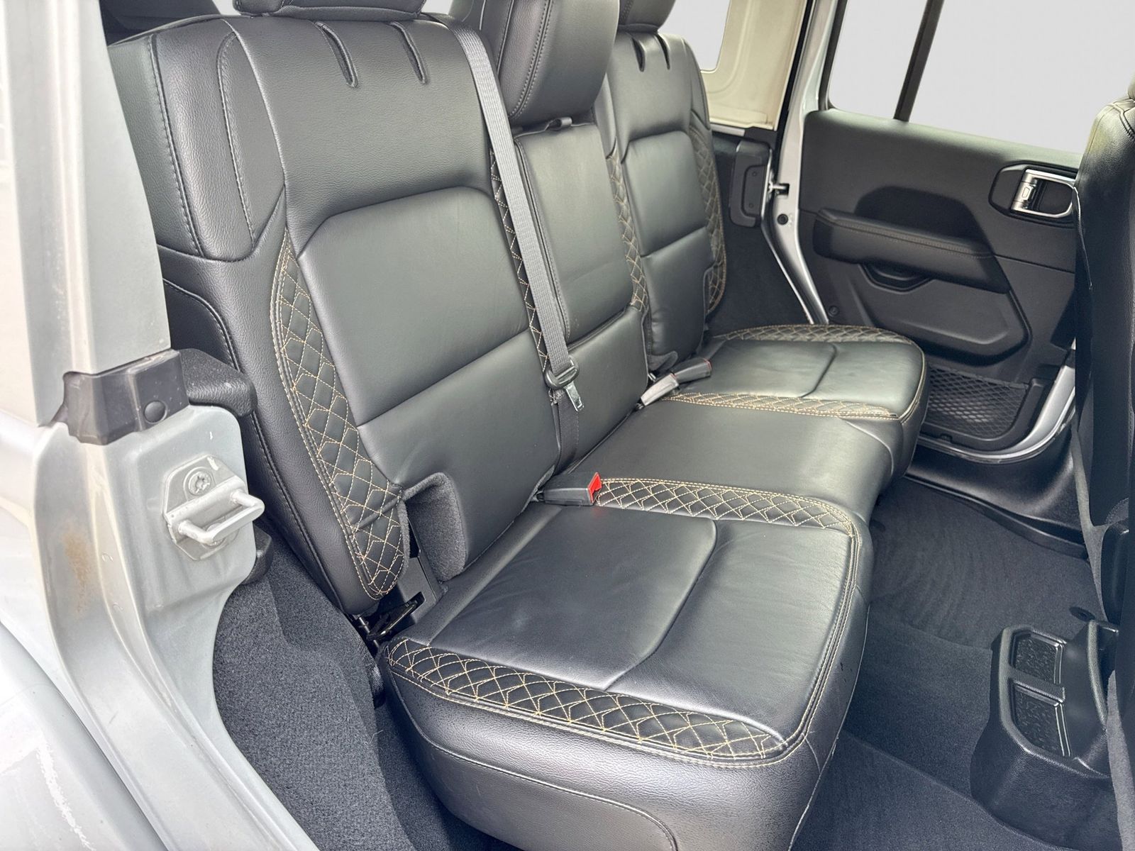 Thumbnail: 2022 Jeep Wrangler - 20