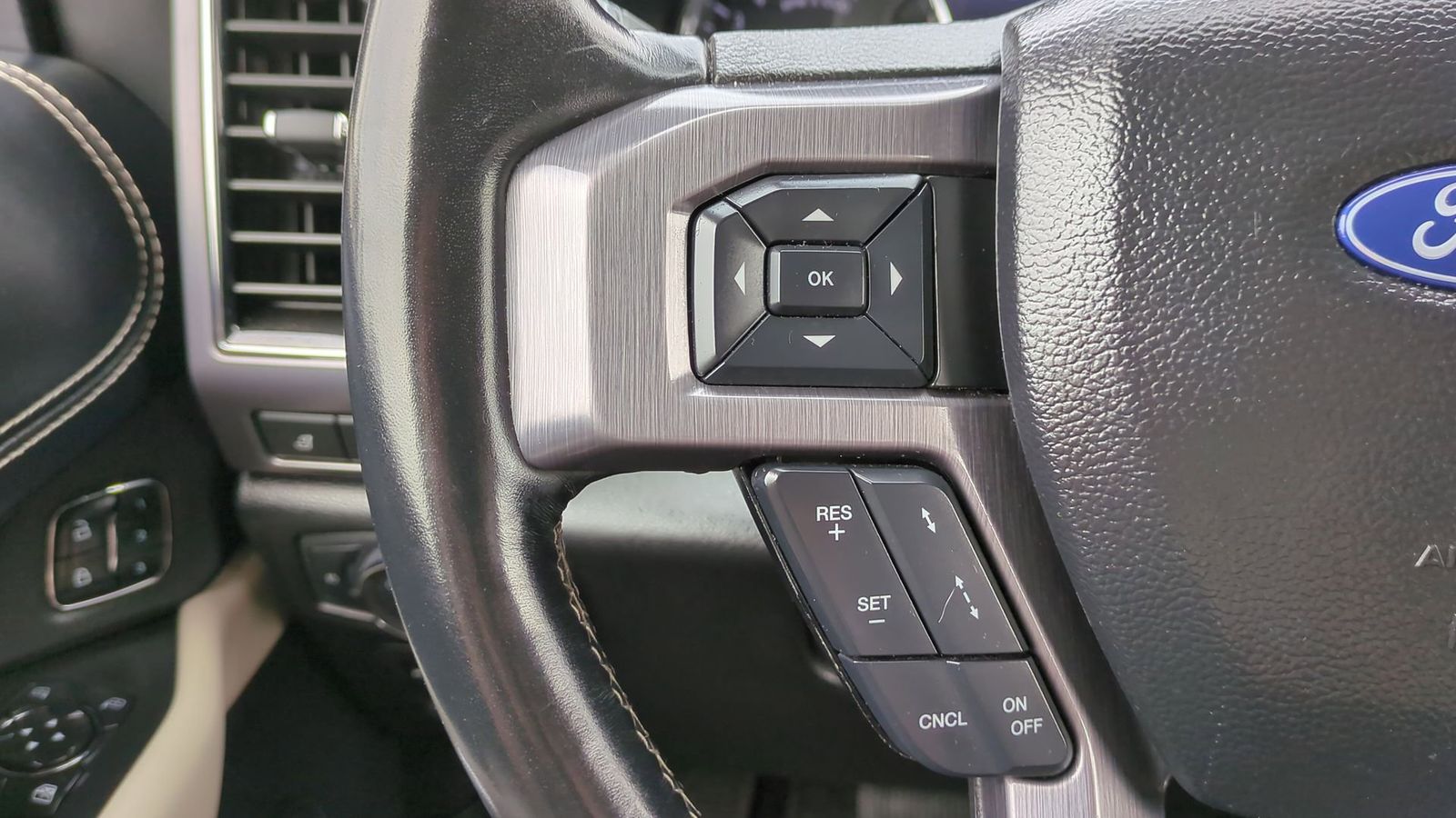 2020 Ford Expedition Platinum 26