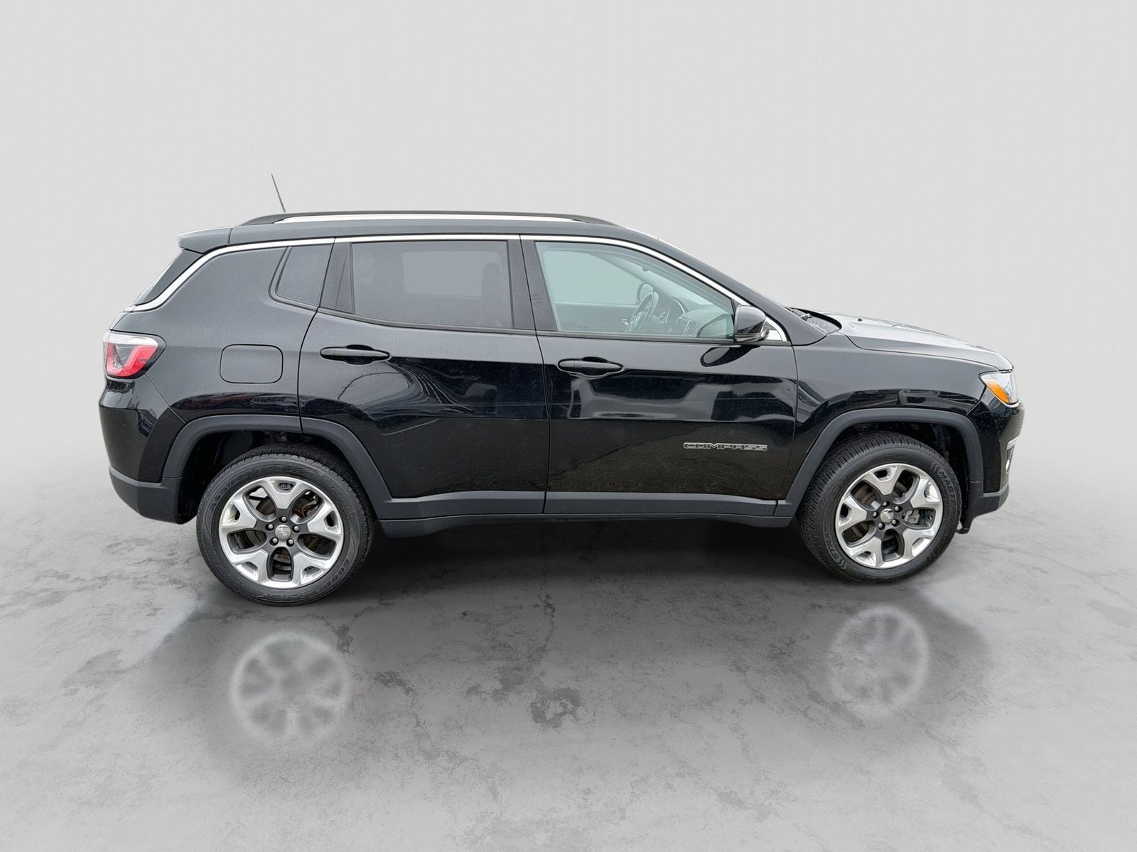 Thumbnail: 2018 Jeep Compass - 9