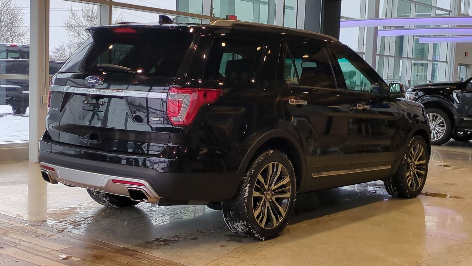 Thumbnail: 2016 Ford Explorer - 7