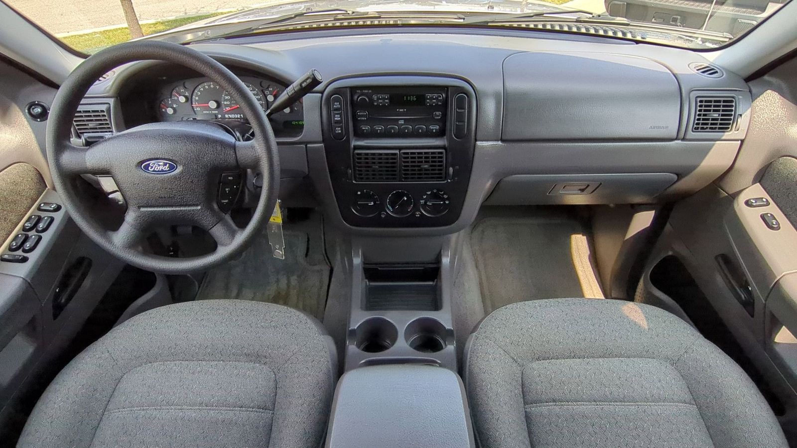 Thumbnail: 2004 Ford Explorer - 12