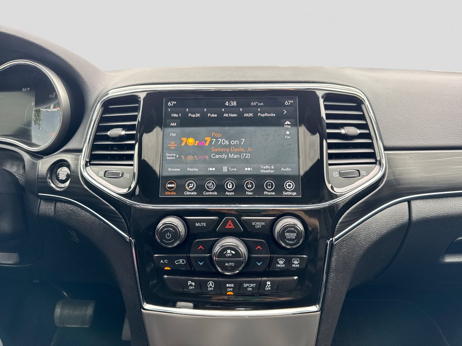 Thumbnail: 2021 Jeep Grand Cherokee - 29