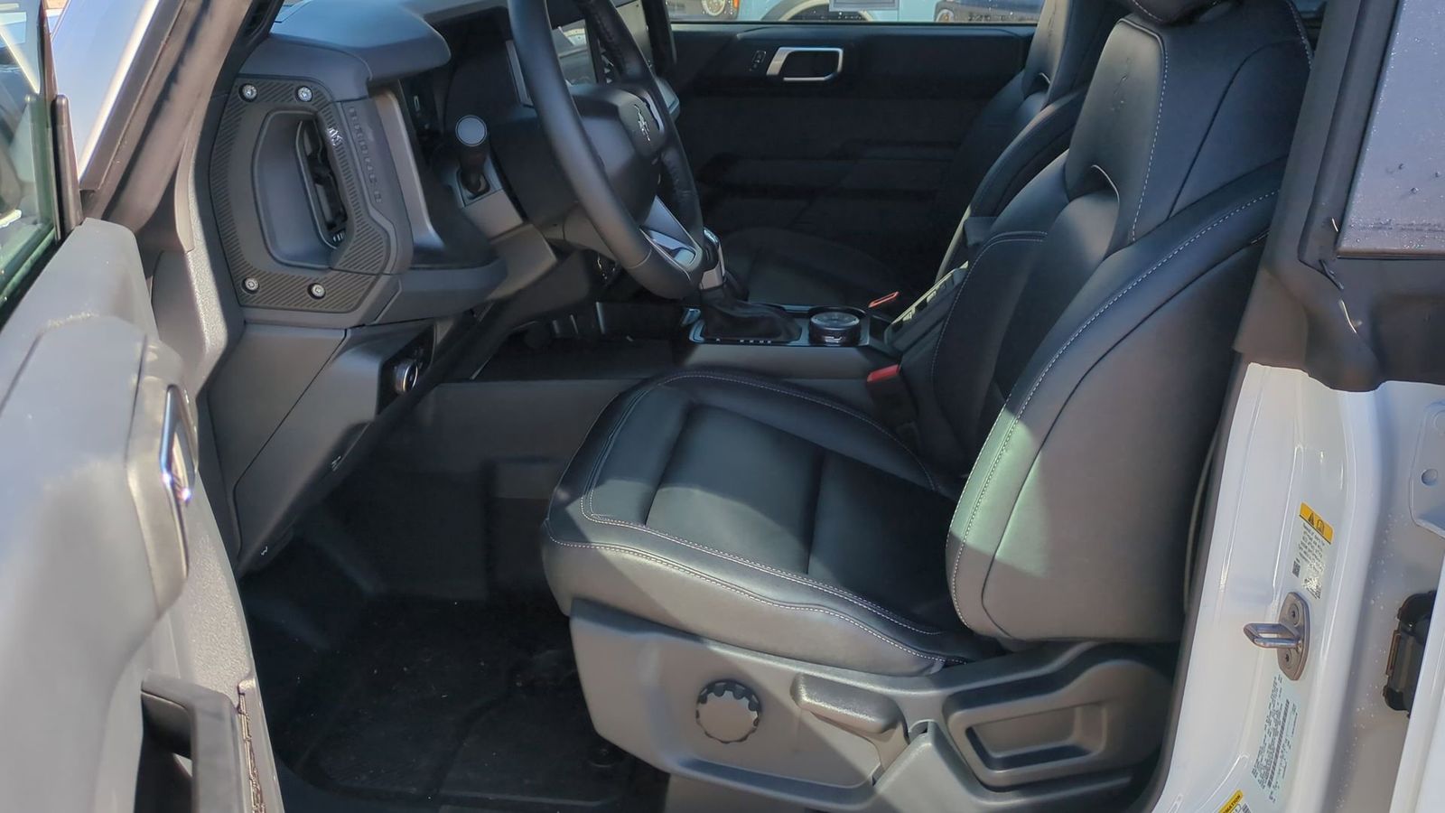 Thumbnail: 2025 Ford Bronco - 15