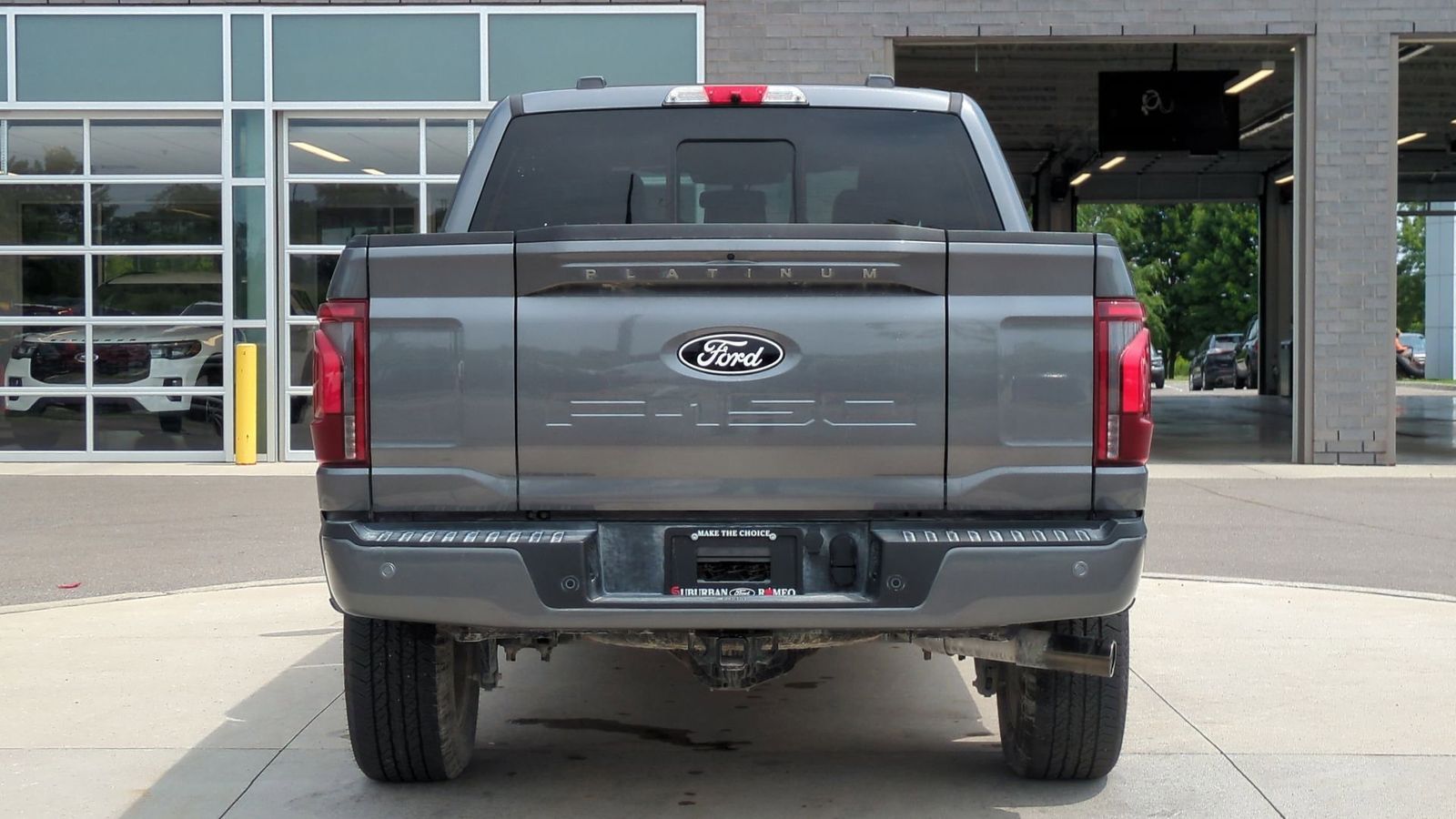 2025 Ford F-150 Platinum photo 4