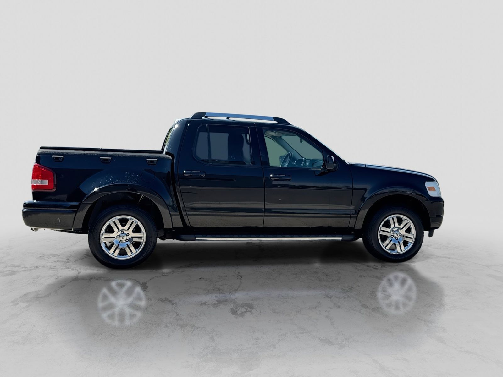 Thumbnail: 2010 Ford Explorer Sport Trac - 8