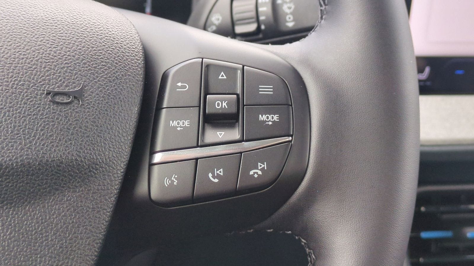 Thumbnail: 2025 Ford Maverick - 25