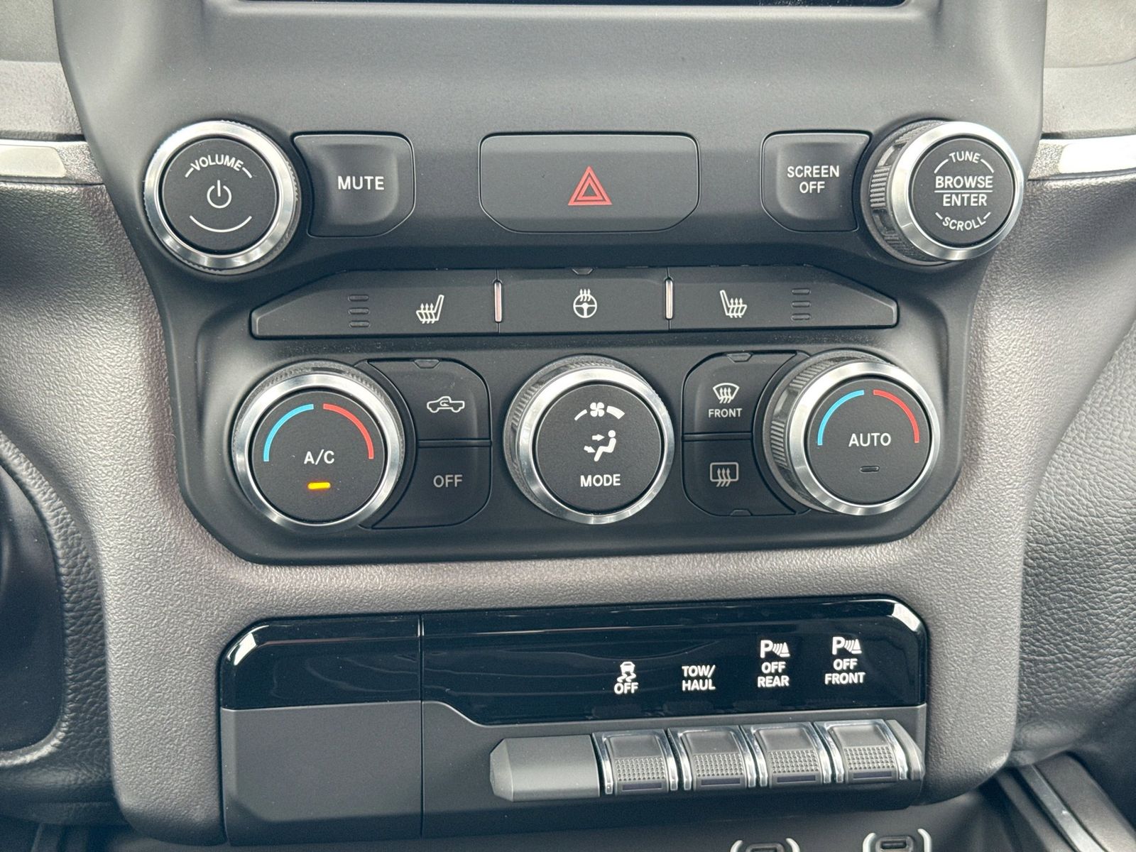 Thumbnail: 2021 RAM 1500 - 32