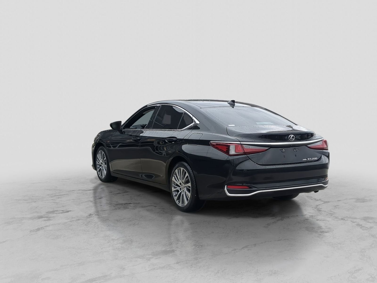 Thumbnail: 2021 Lexus ES - 5